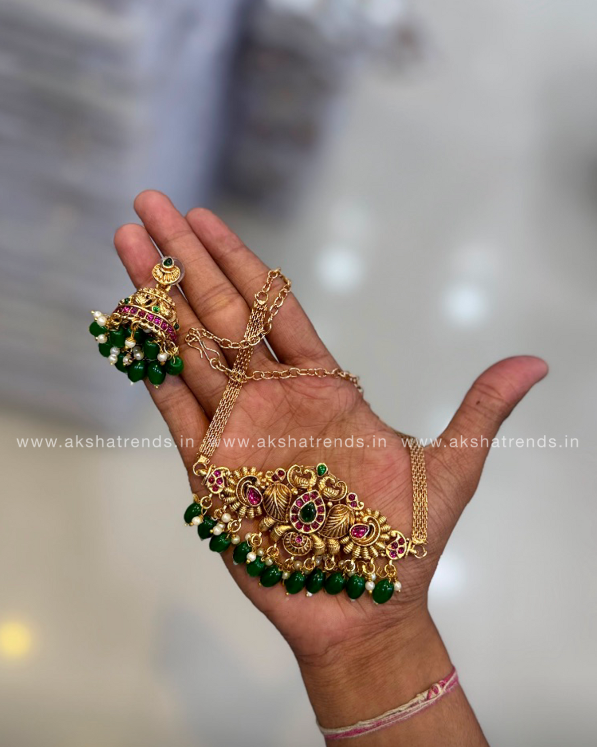 Antique floral kemp choker Aksha Trends