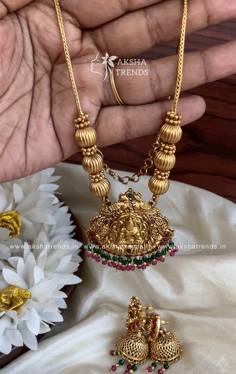 Lakshmi pendant chain – Aksha Trends