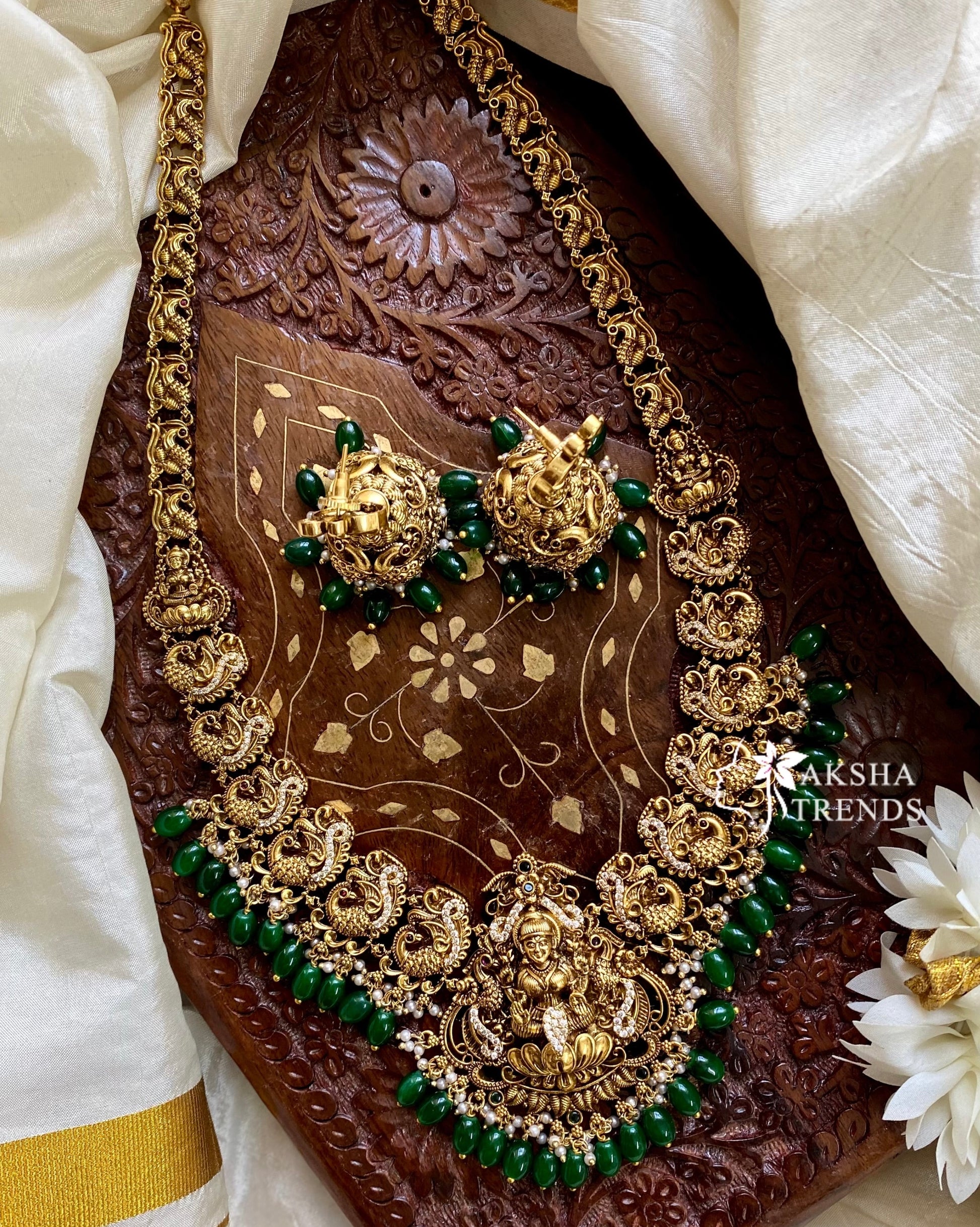 Nagasi bridal Haram Aksha Trends