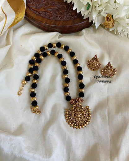 Lakshmi Attigai -velvet beads Aksha Trends