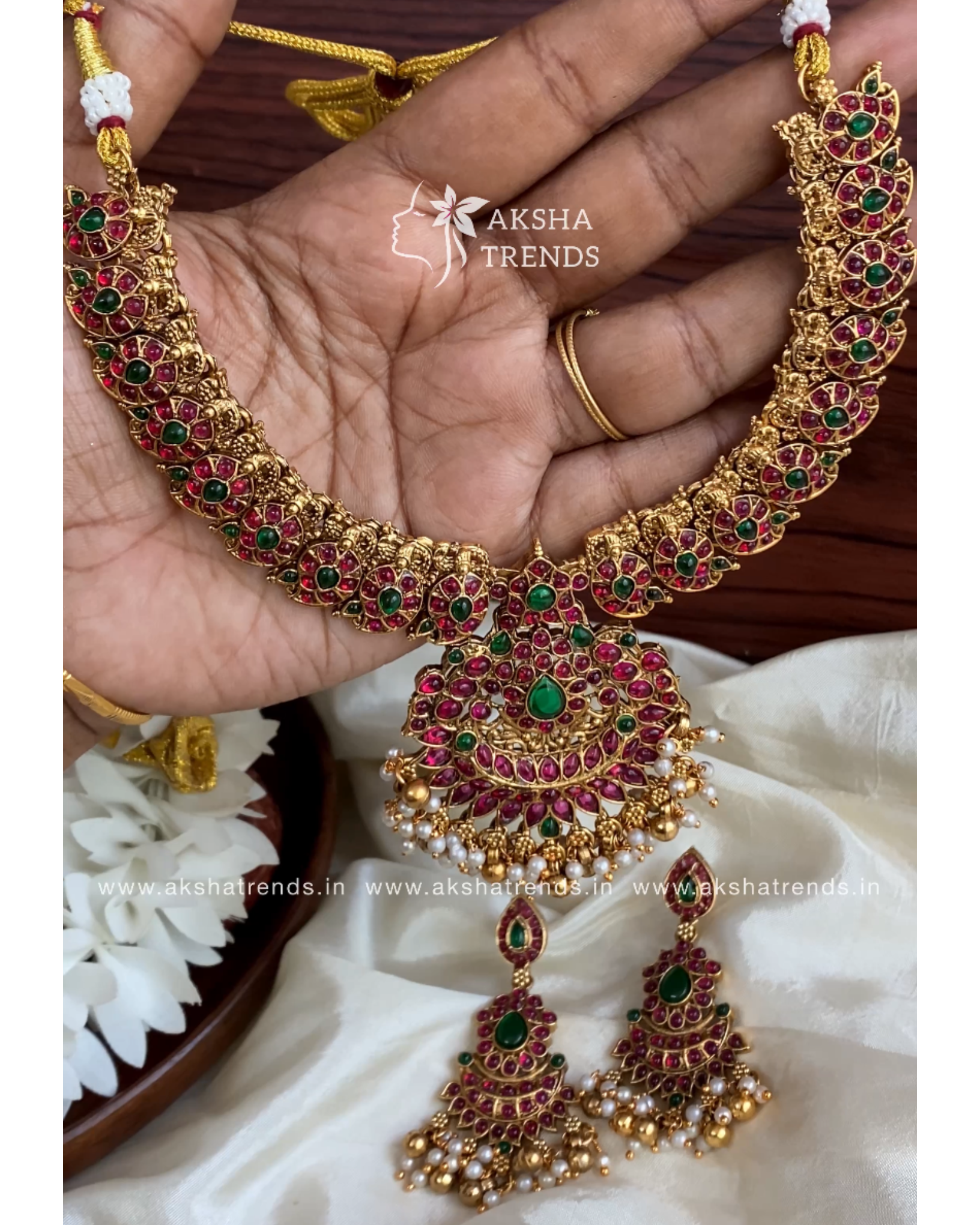 Antique Kemp bridal necklace Aksha Trends