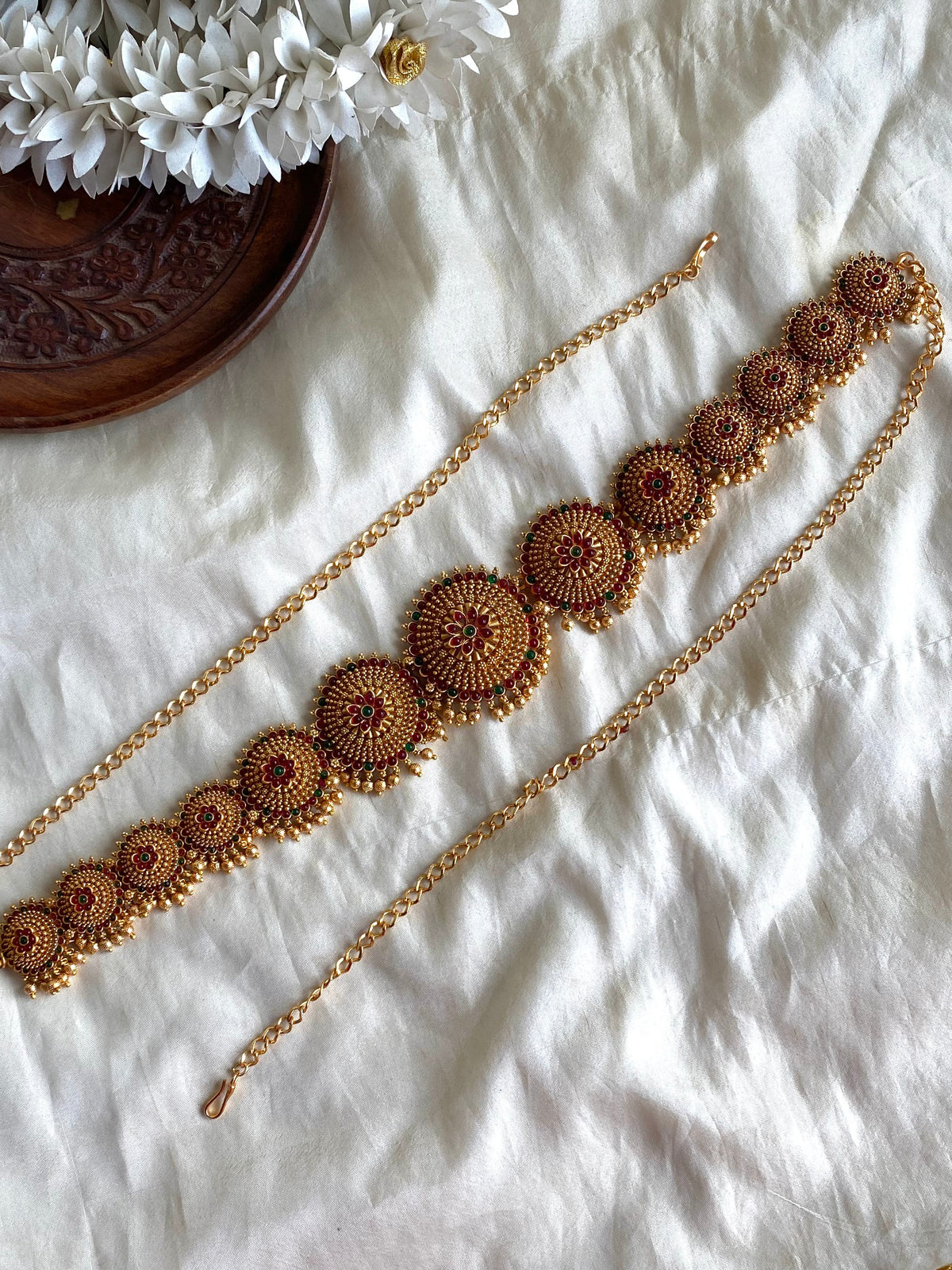 Antique floral hipchain Aksha Trends