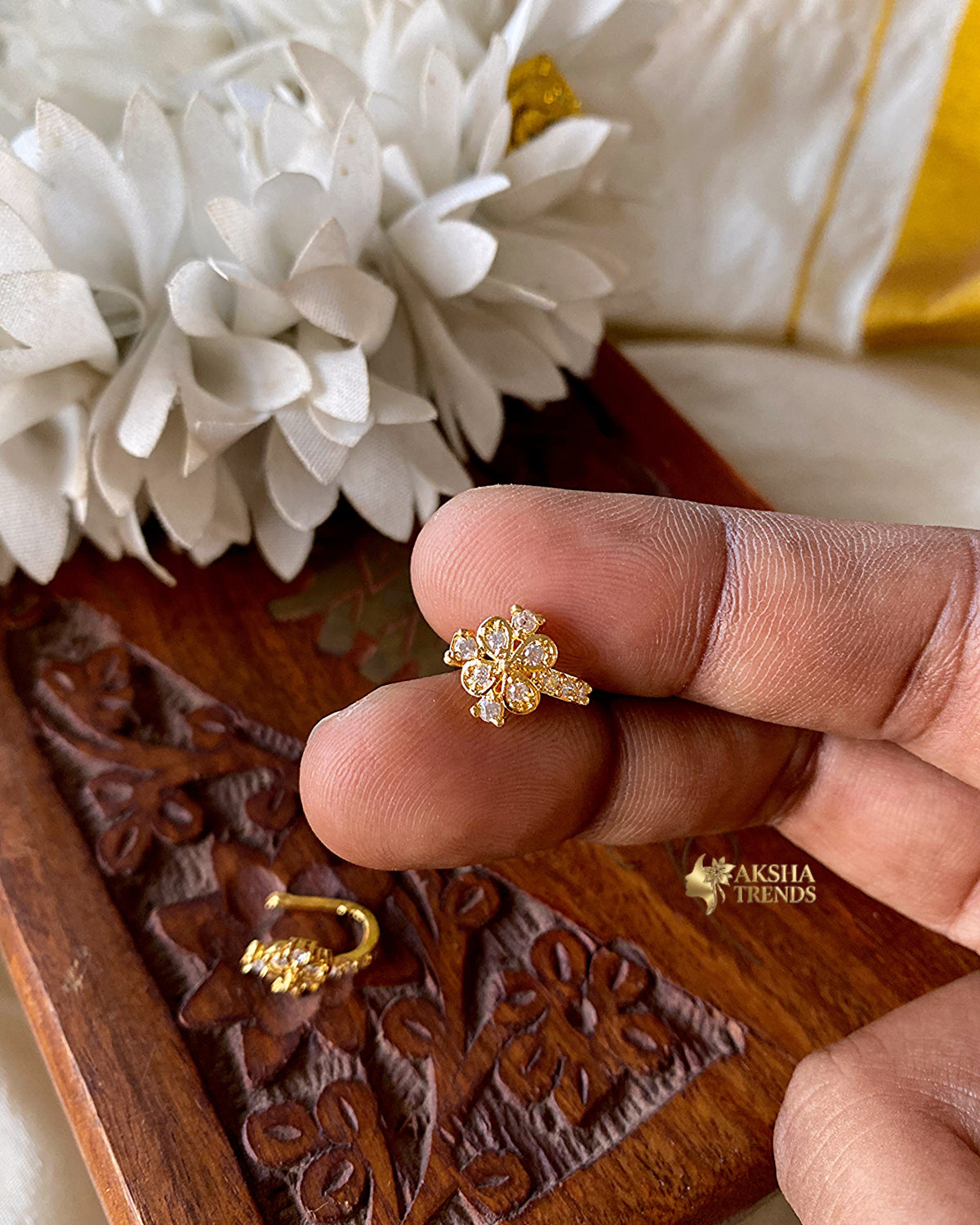 Premium Nose pin -floral Aksha Trends