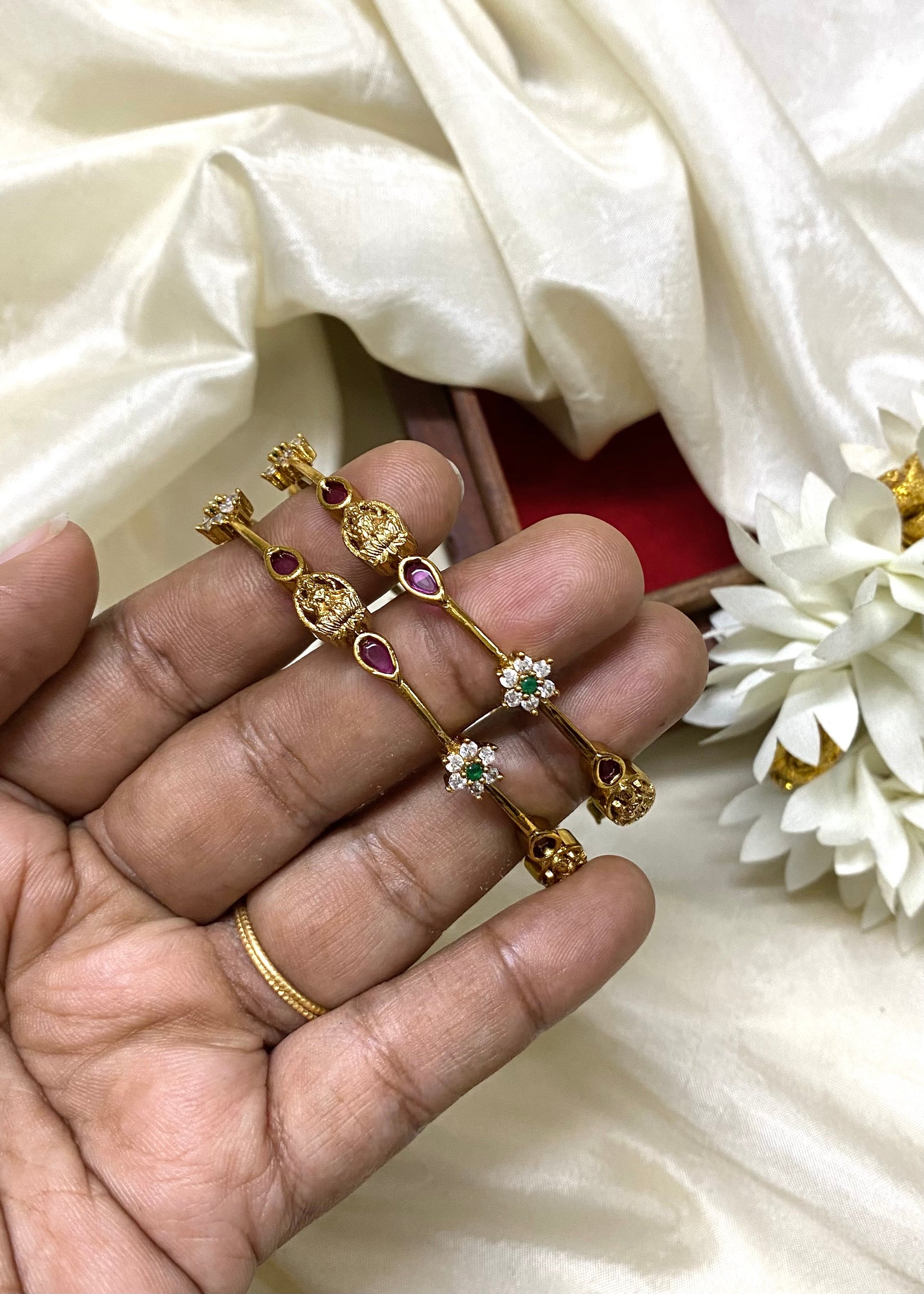 Premium lakshmi bangles (2pc) Aksha Trends