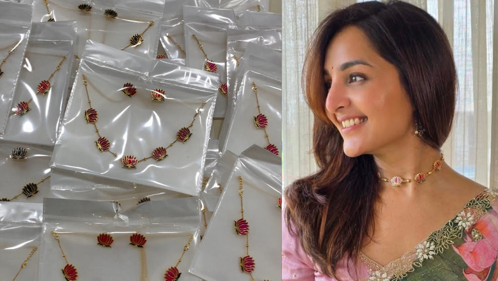 Invisible Necklace -lotus Aksha Trends 