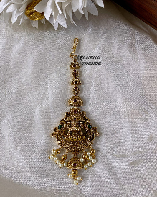 Nagas bridal Tikka -pearl Aksha Trends