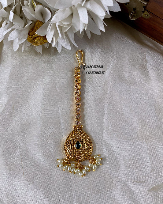 Premium gold tikka Aksha Trends