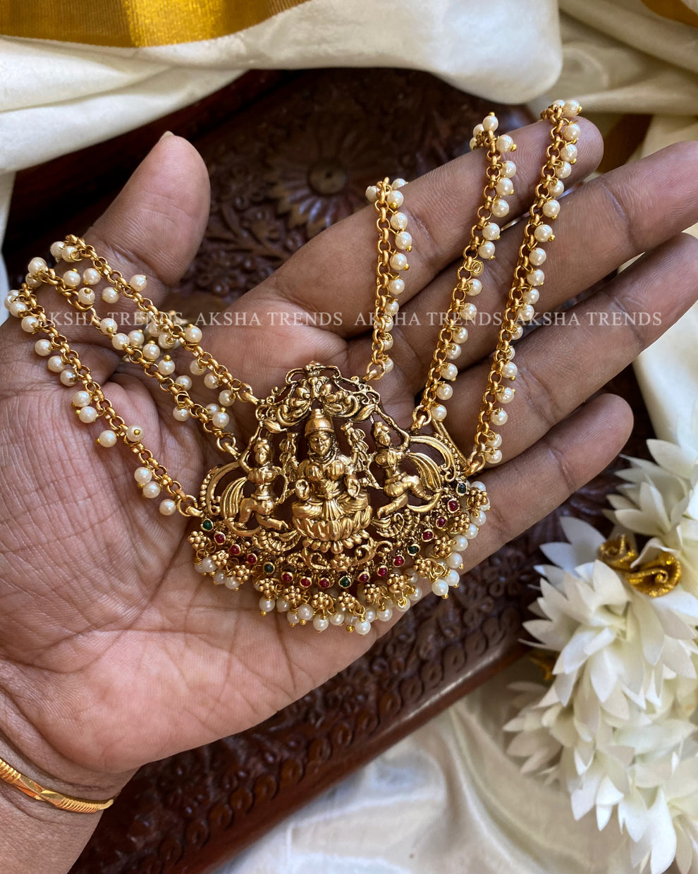 Jada billa with earchain v3 Aksha Trends 