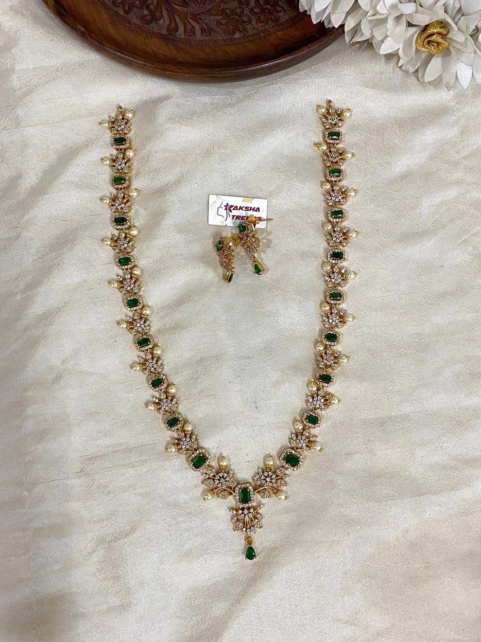 Pearl floral diamond haram Aksha Trends 