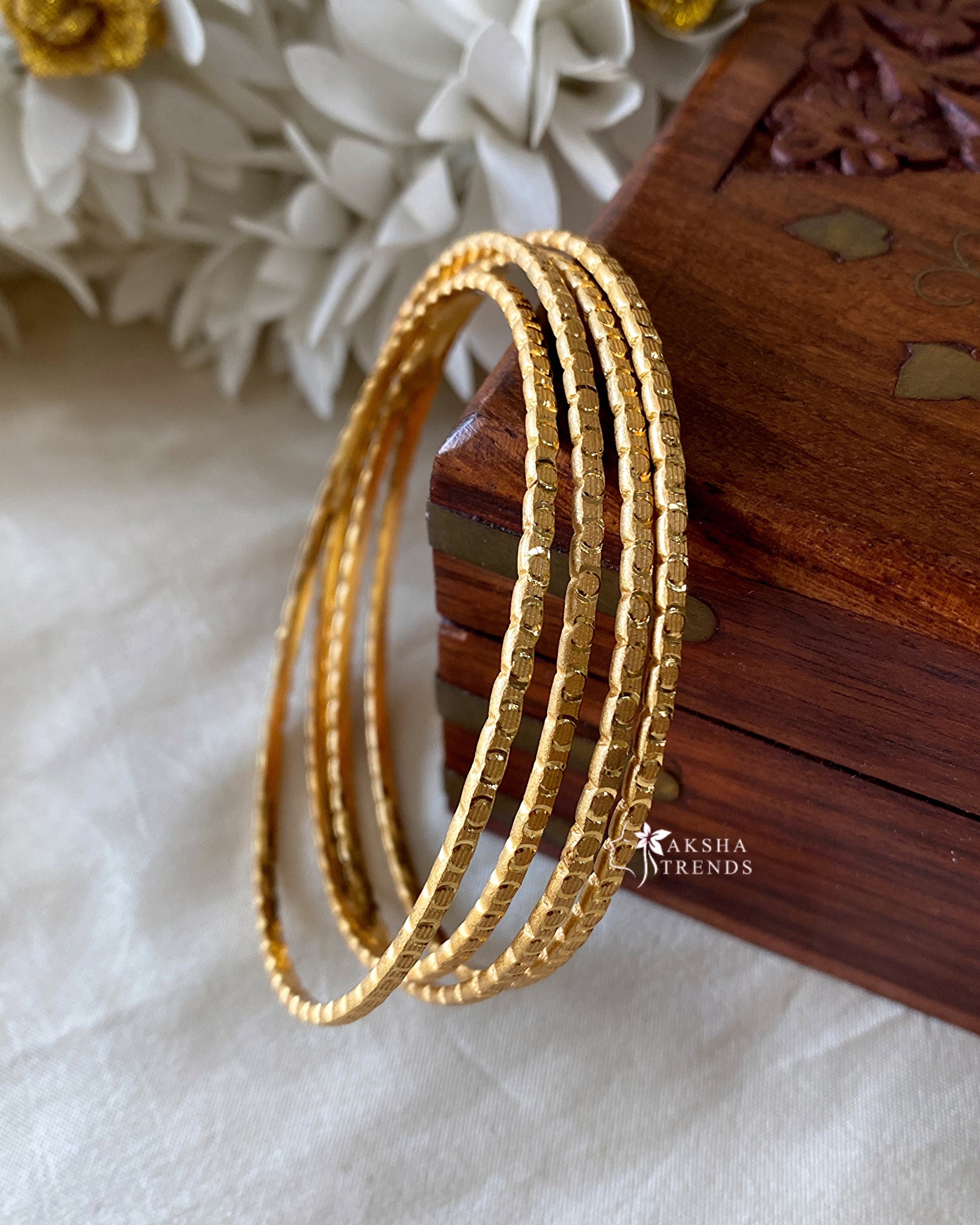 Daily wear bangles (4pc) Aksha Trends