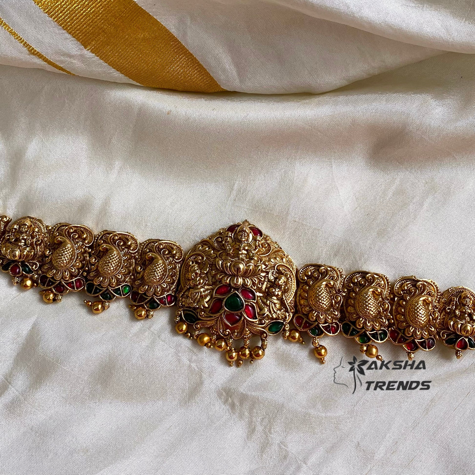 Lakshmi Nagas Hipchain Aksha Trends