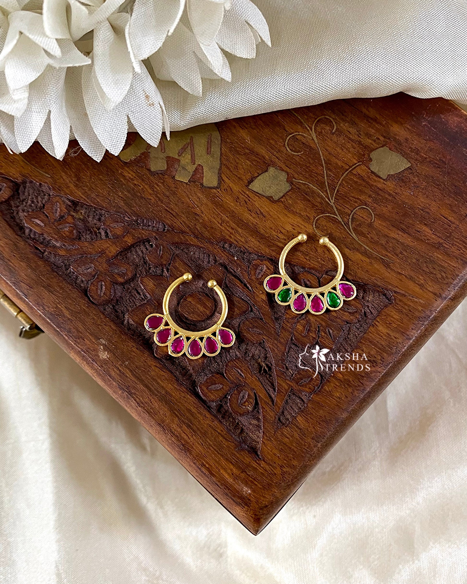 Premium kemp Nose pin Aksha Trends