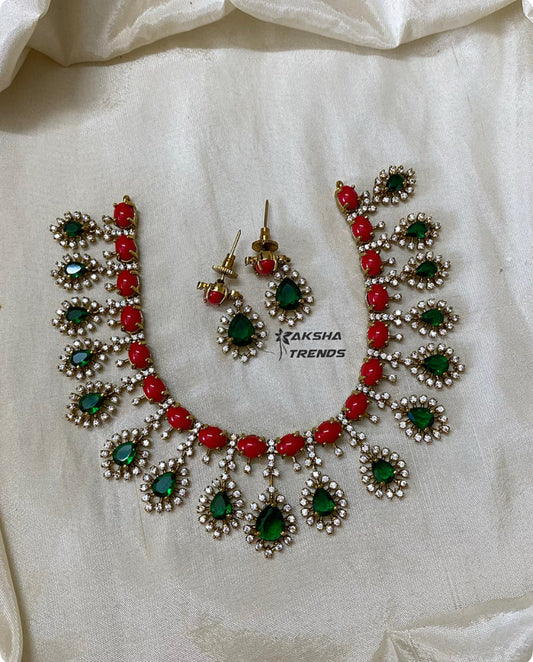 Emerald-coral Pavalam necklace (Big size) Aksha Trends