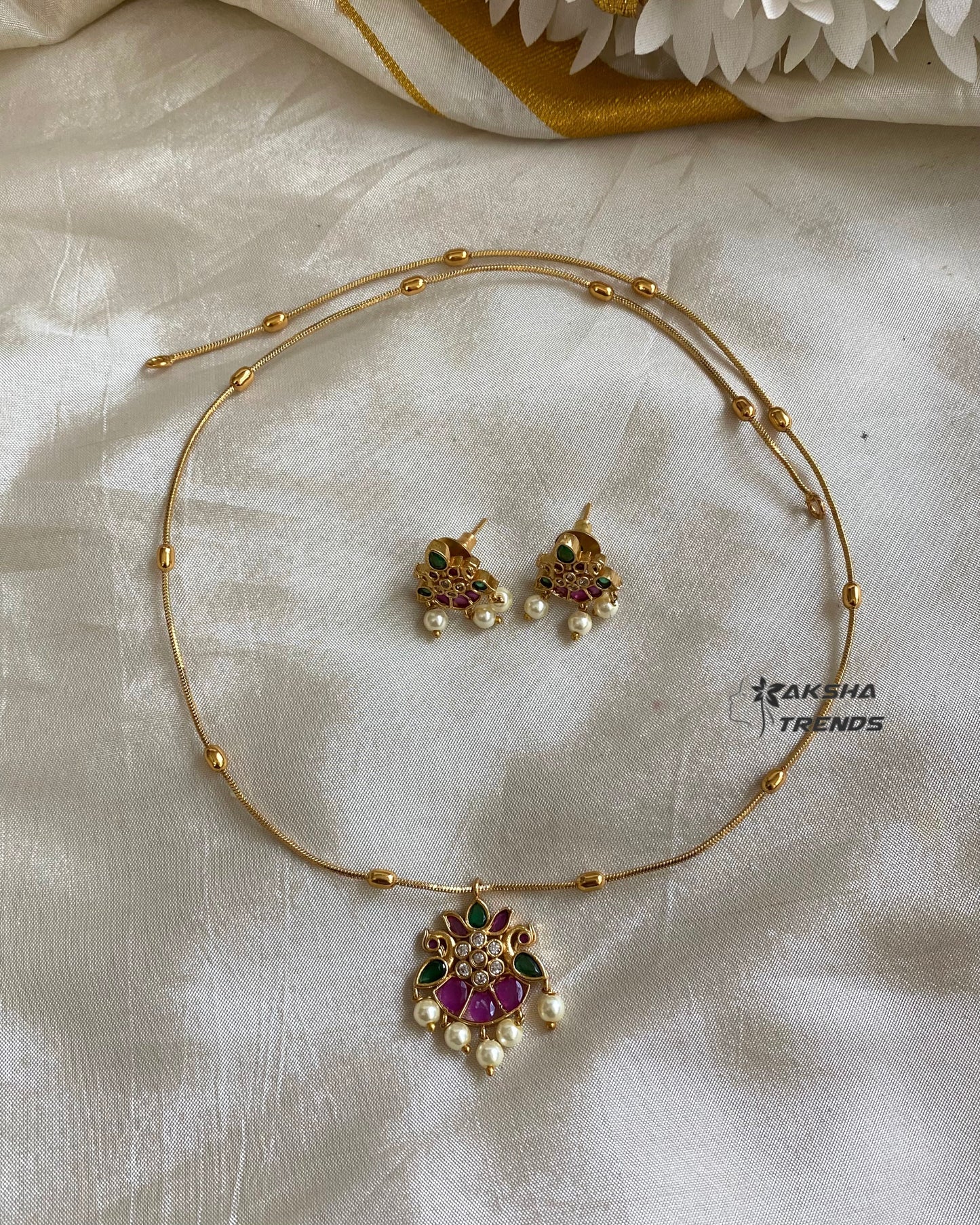 Floral kemp chain
