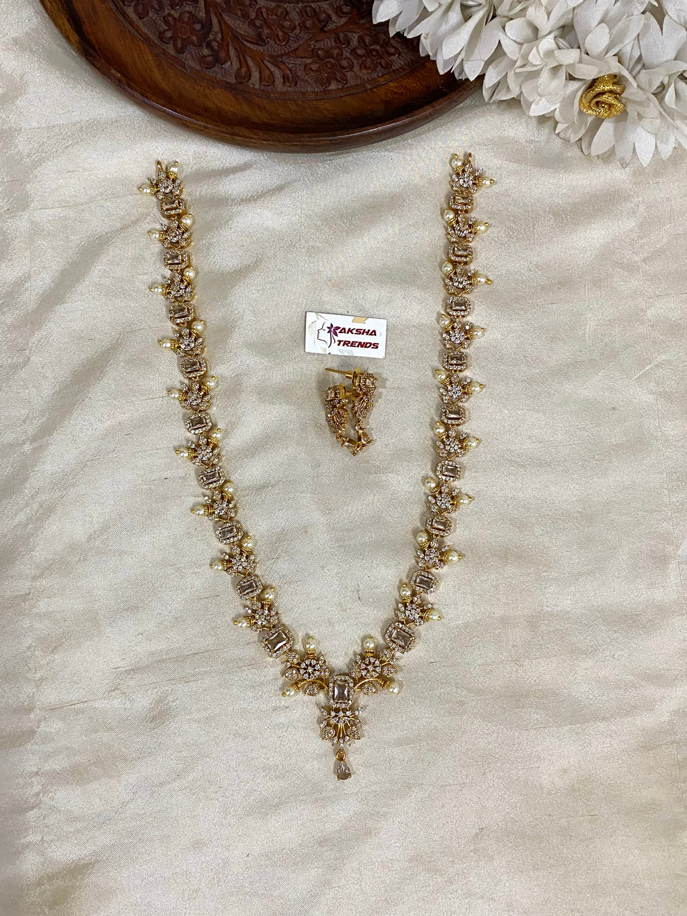 Pearl floral diamond haram Aksha Trends 