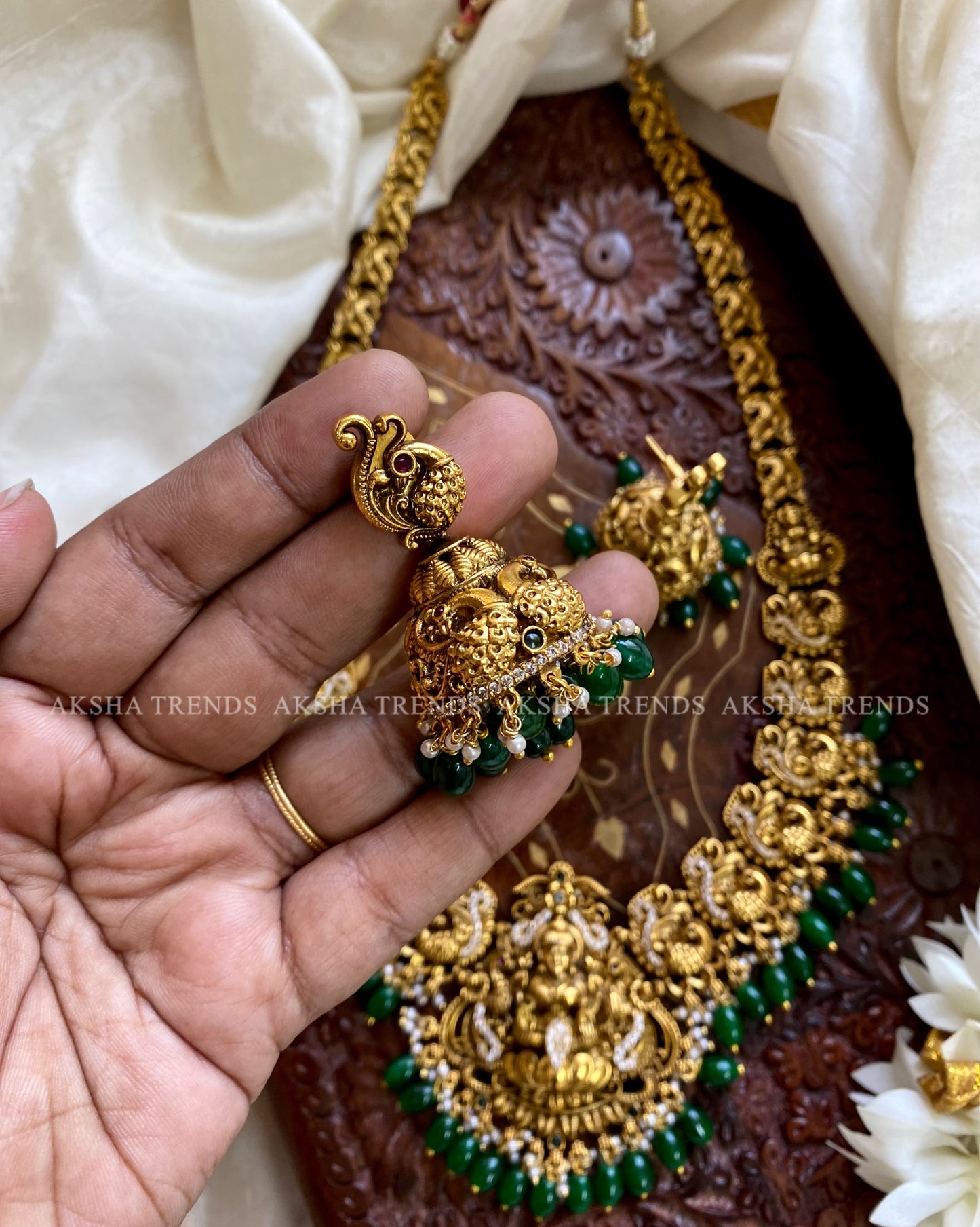 Nagasi bridal Haram Aksha Trends