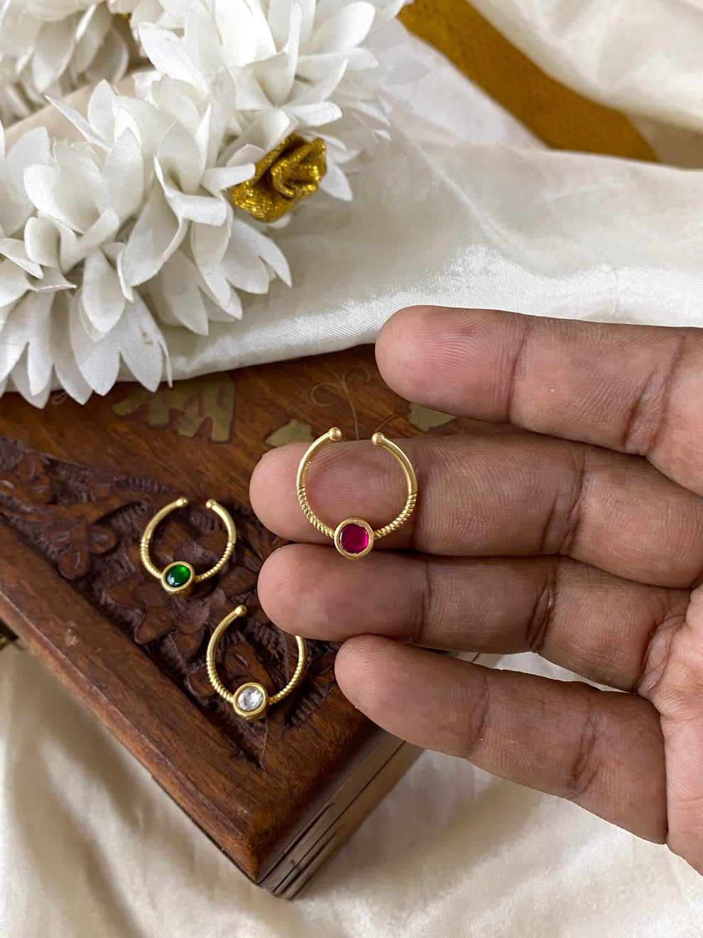 Premium kemp Nose pin Aksha Trends 