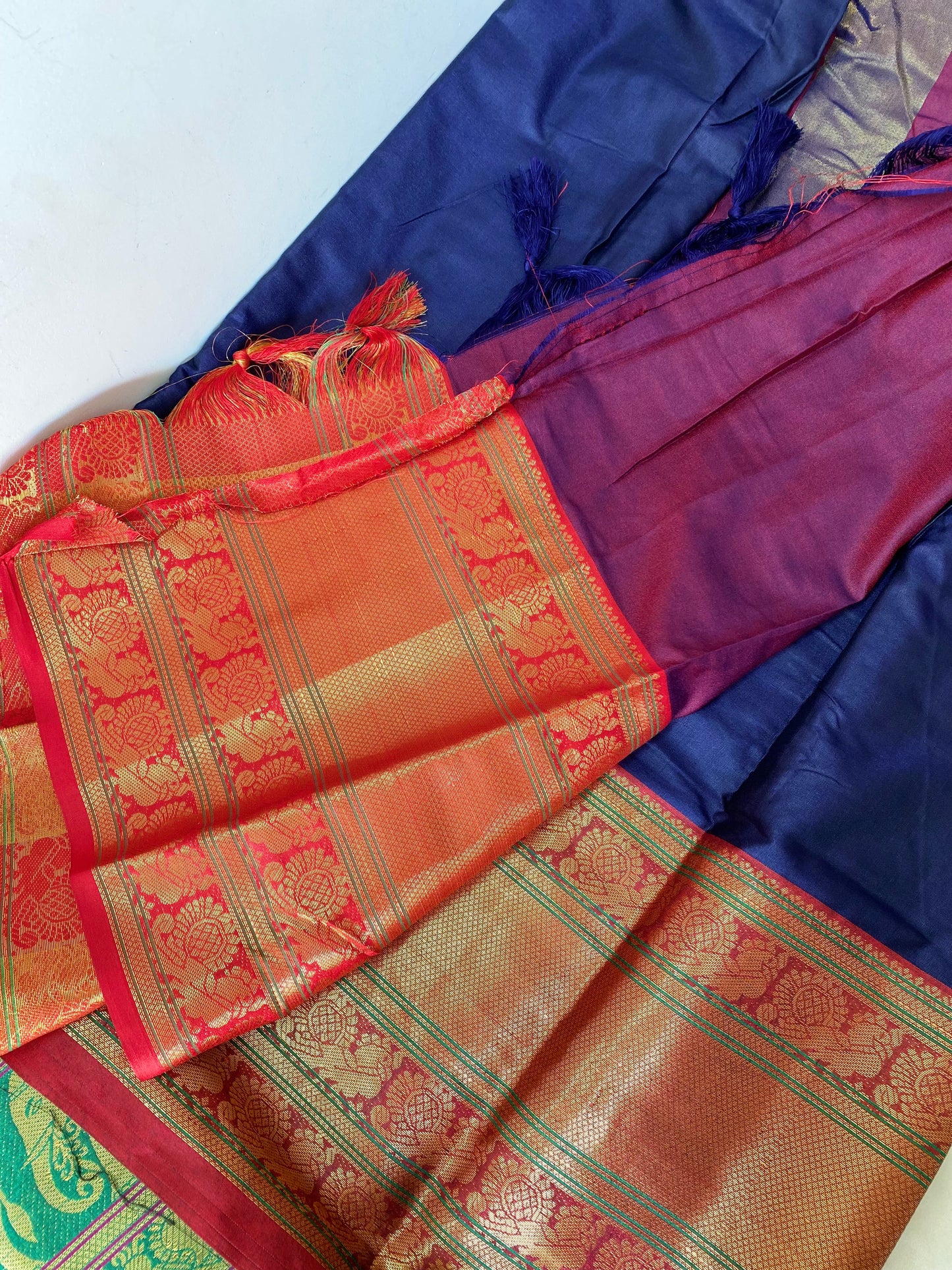 Narayani Pattu Saree Aksha Trends