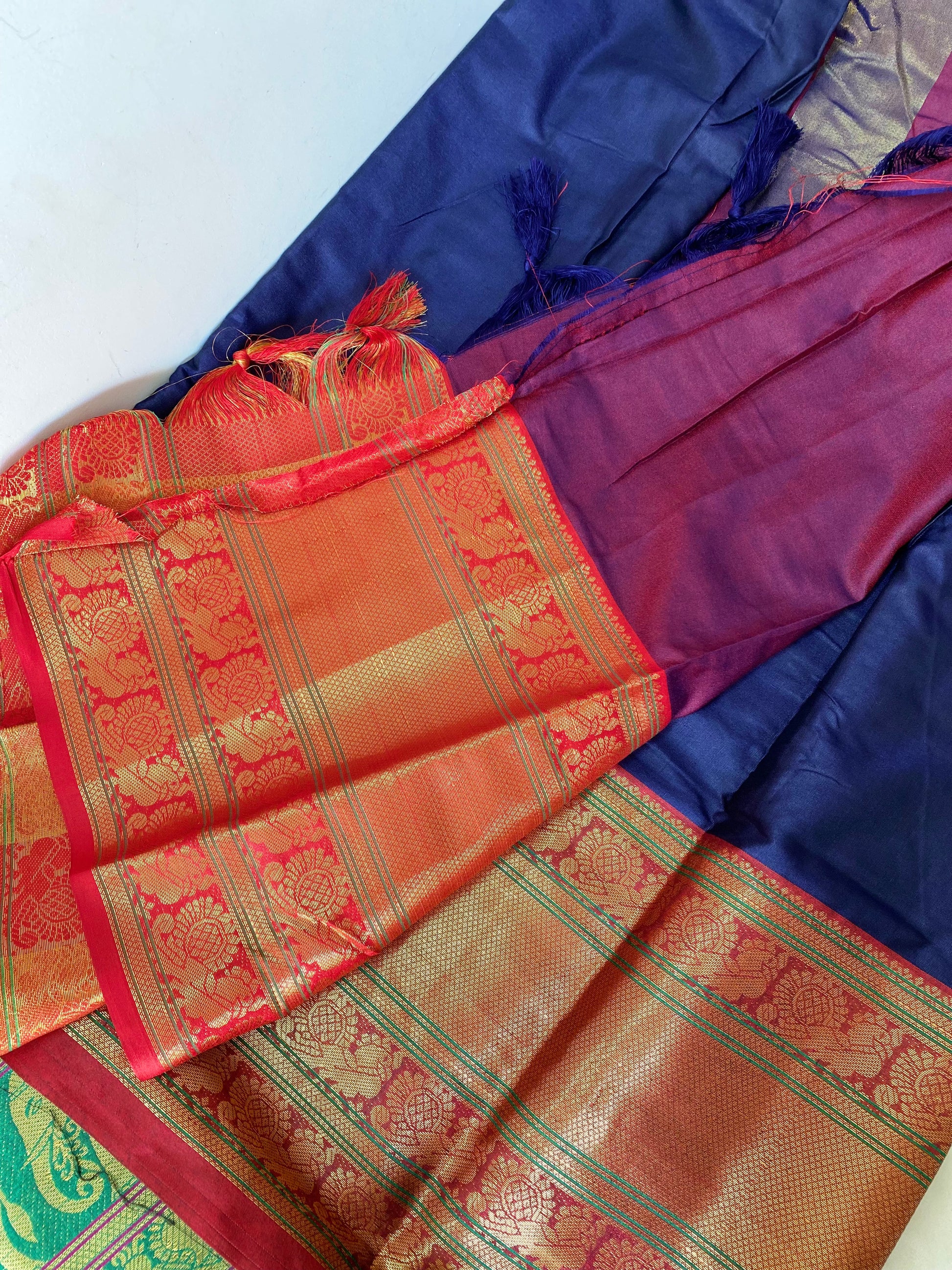 Narayani Pattu Saree Aksha Trends