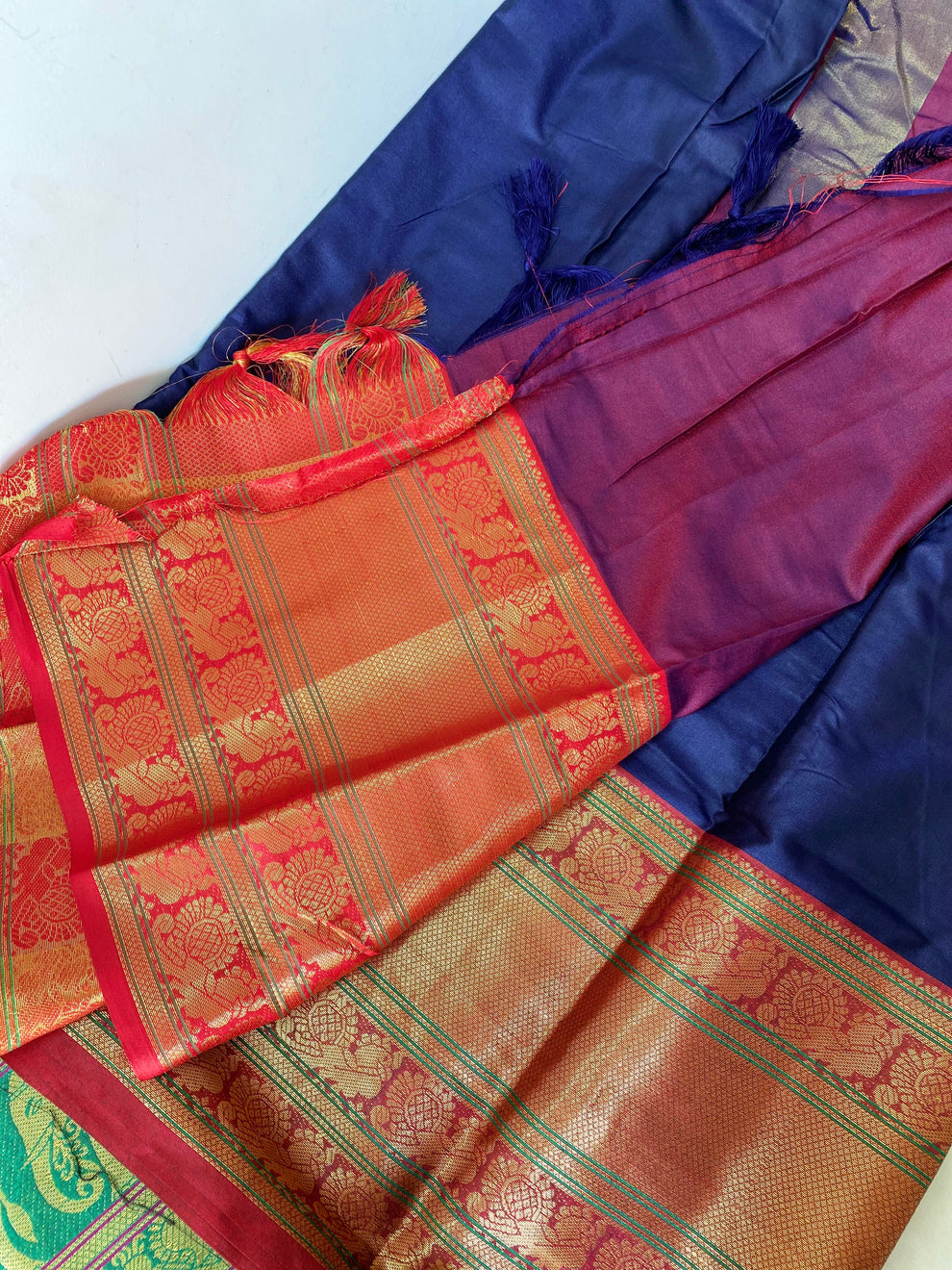Narayani Pattu Saree Aksha Trends 