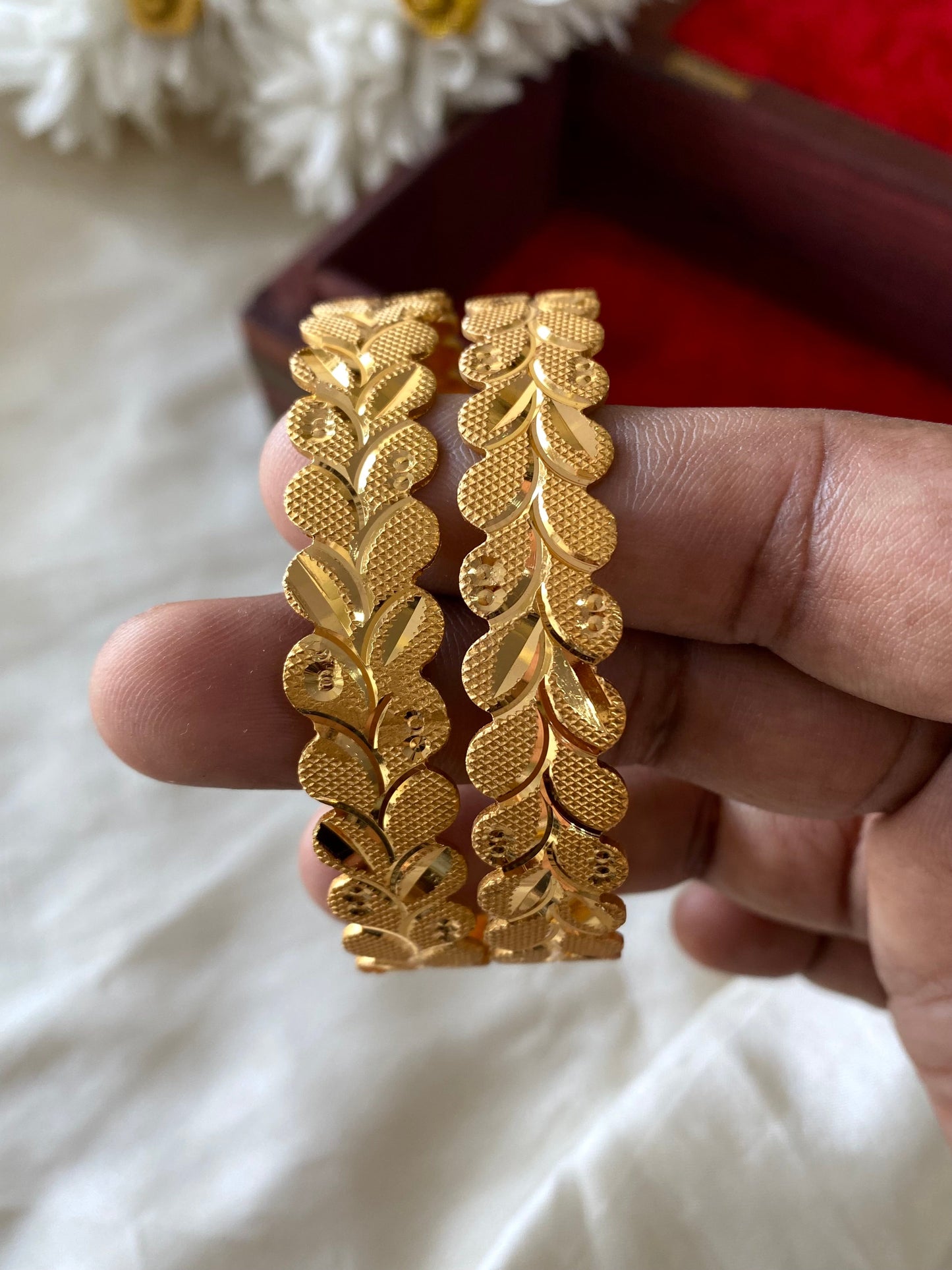 Floral bangles (2pc) Aksha Trends