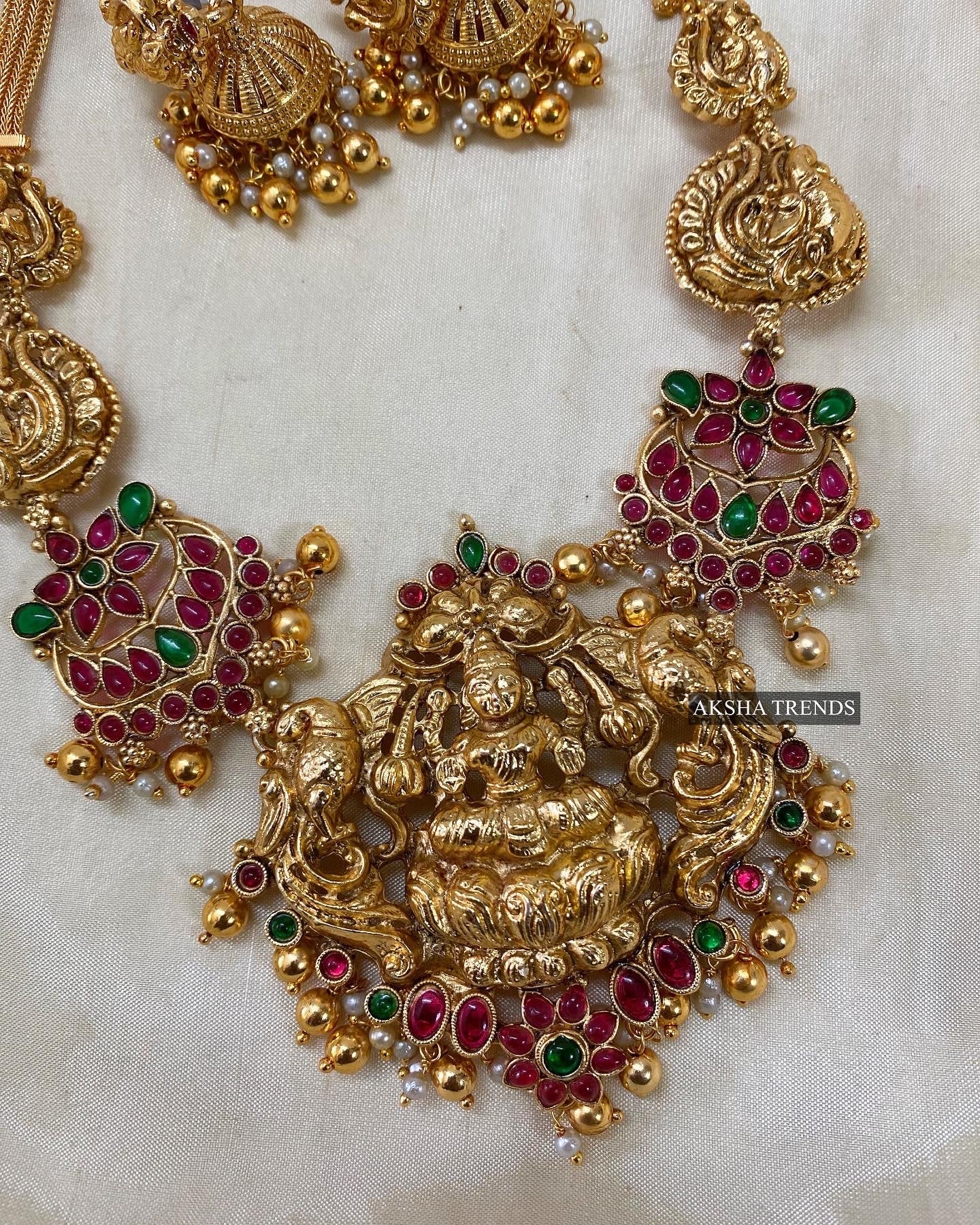 Grand lakshmi pendant necklace Aksha Trends