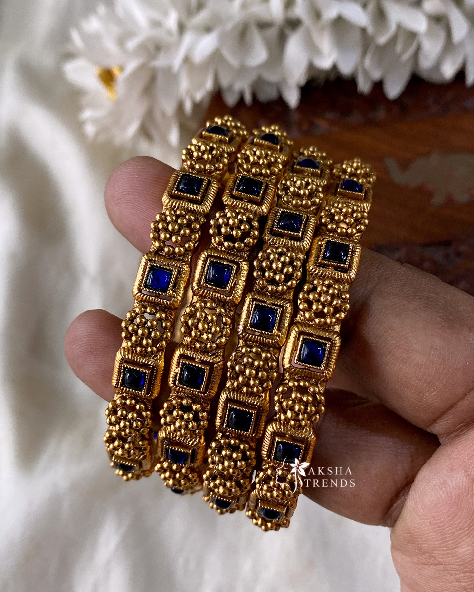 Antique bangles -Blue (4pc) Aksha Trends