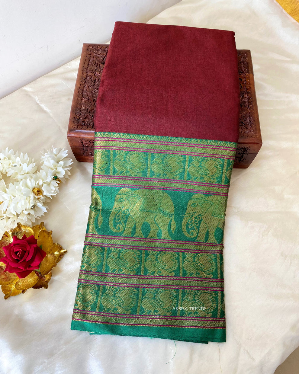 Narayani Pattu Saree Aksha Trends 