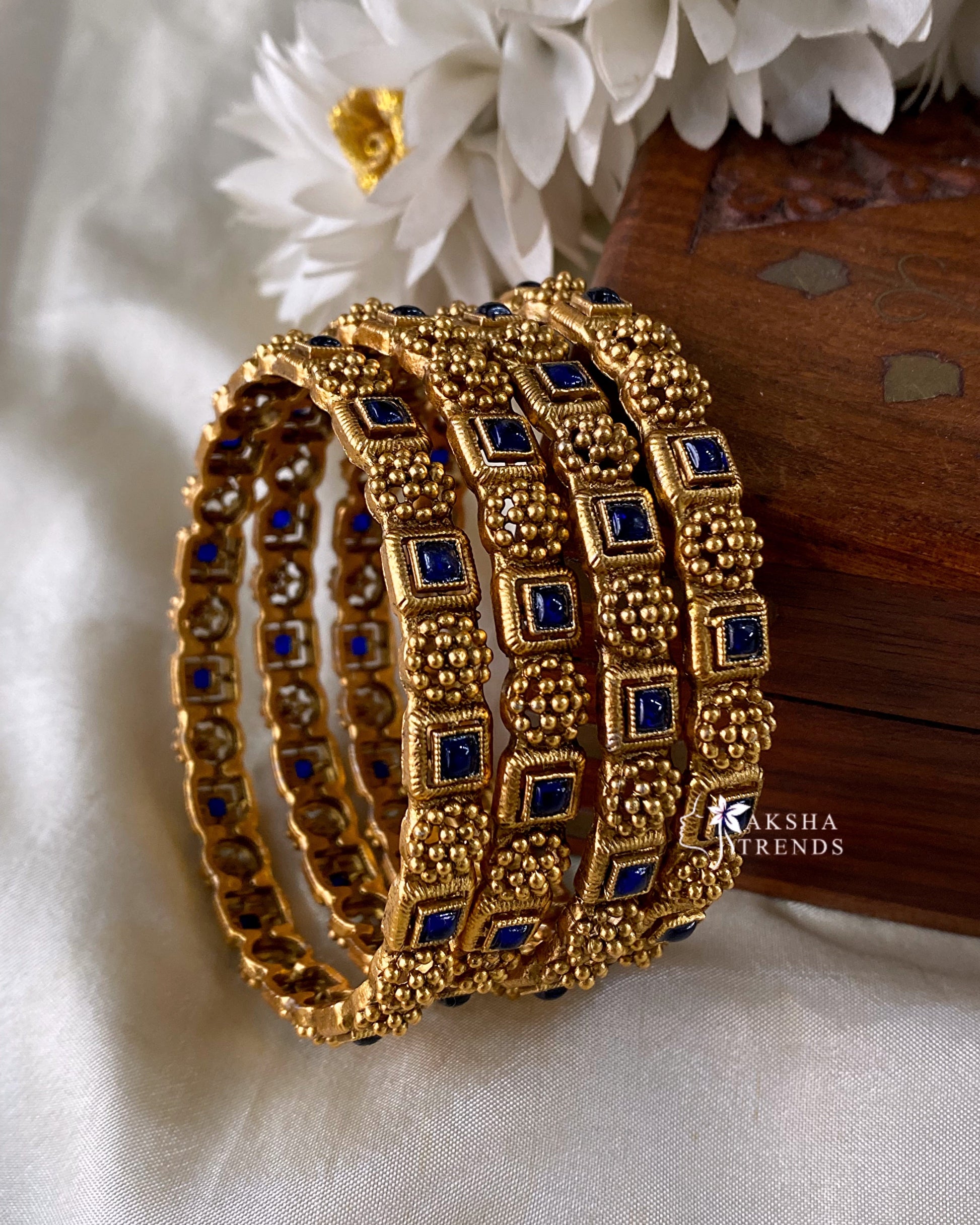 Antique bangles -Blue (4pc) Aksha Trends