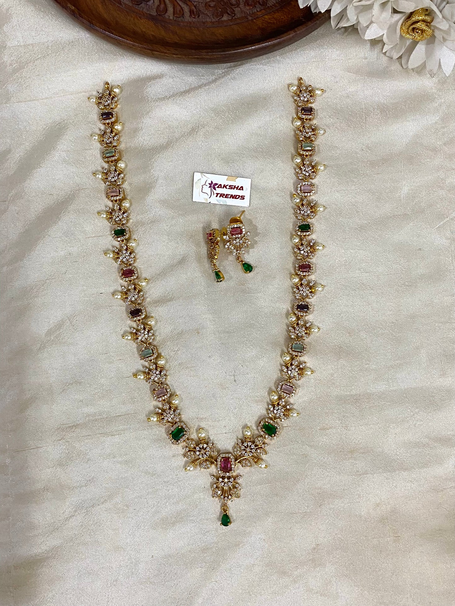 Pearl floral diamond haram Aksha Trends