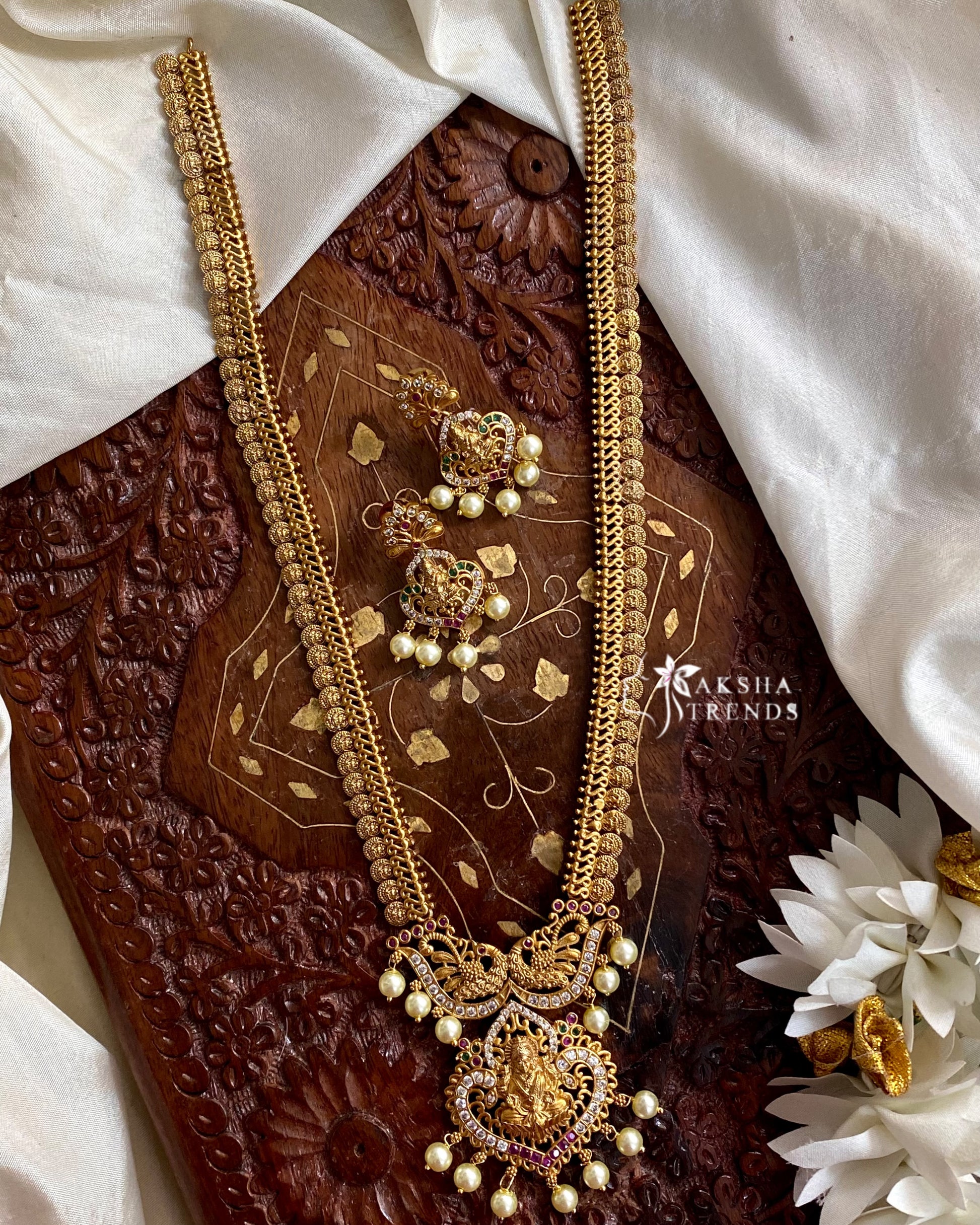 Lakshmi coin pendant haram Aksha Trends