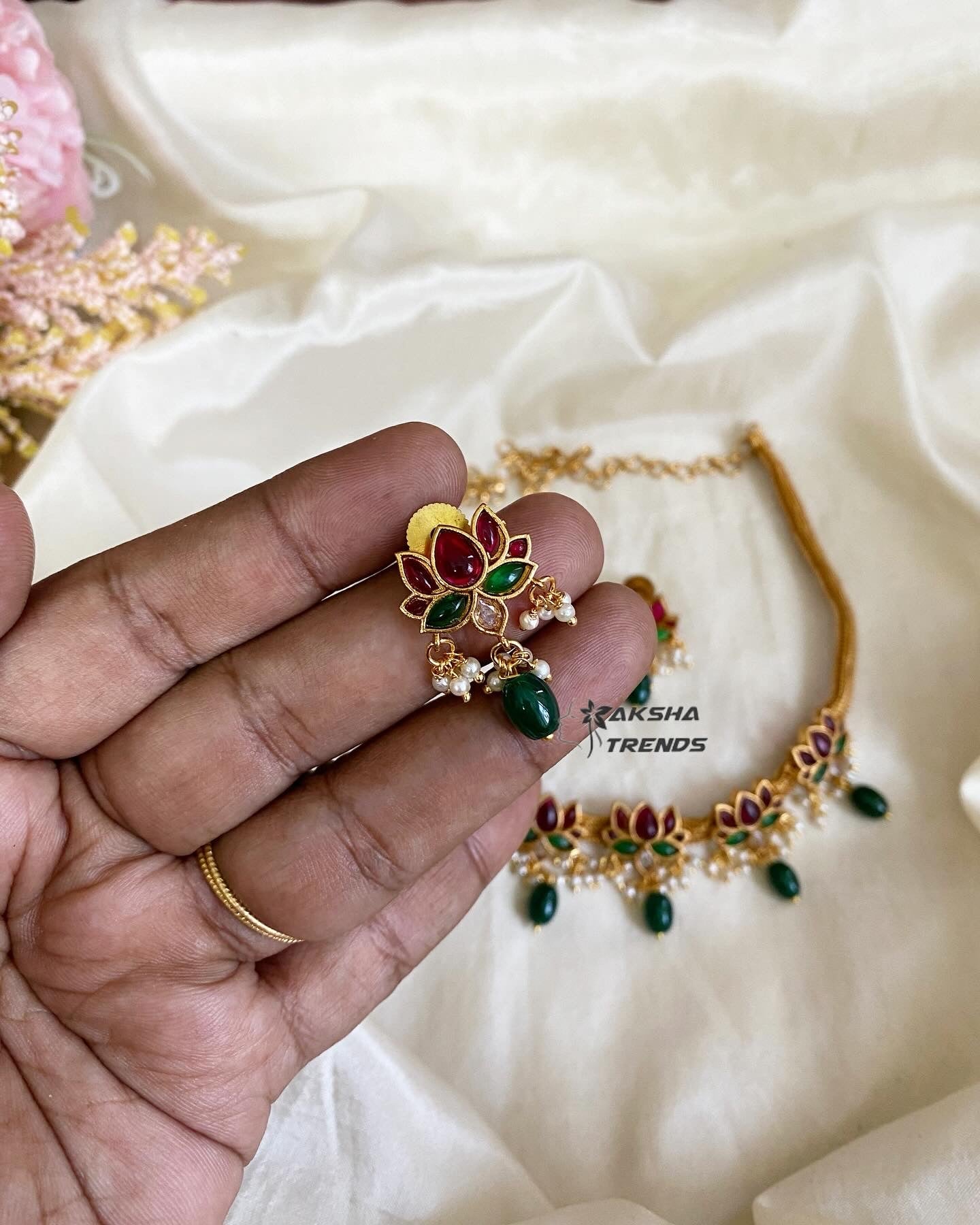 Real kemp lotus necklace Green Aksha Trends