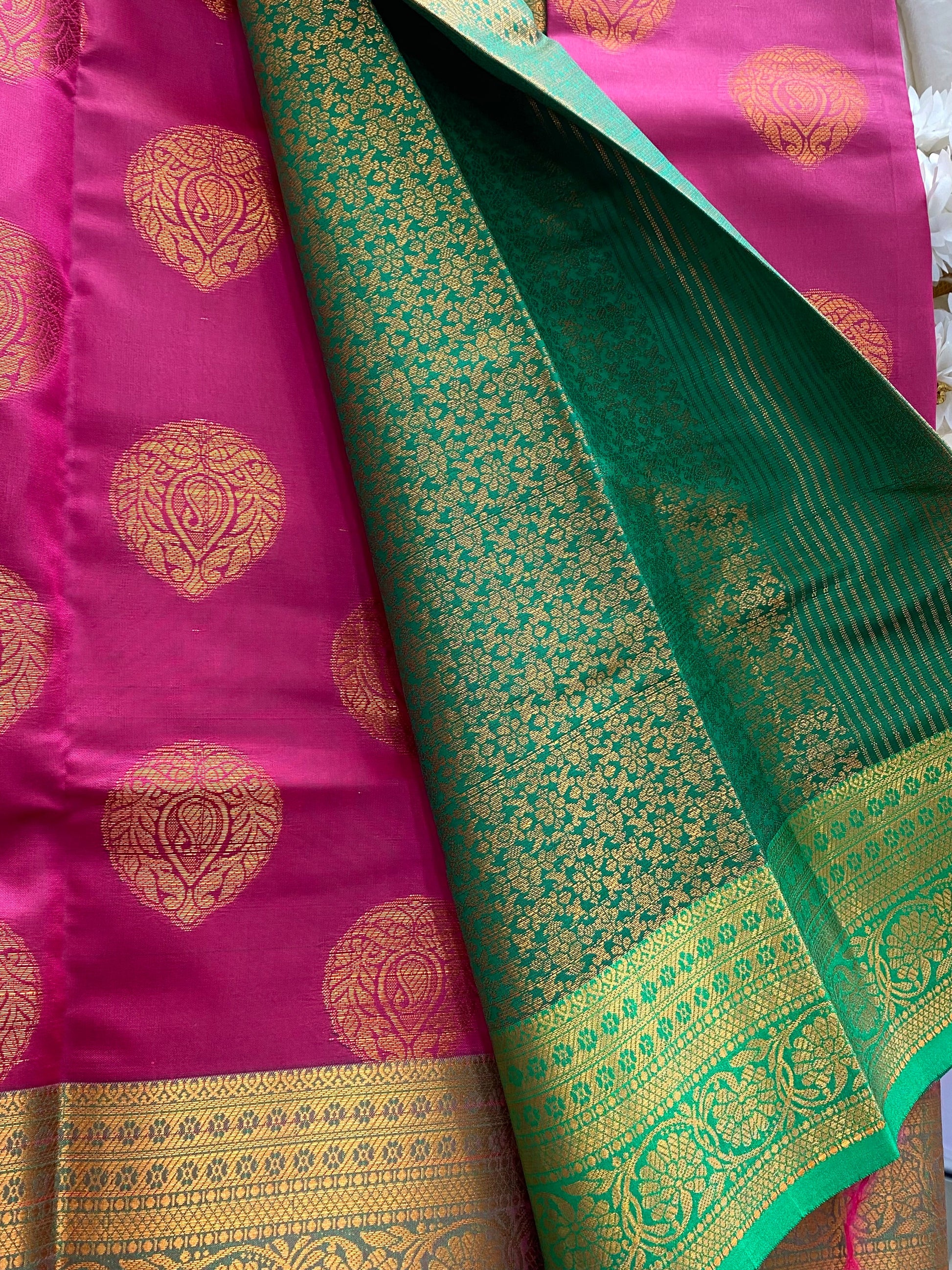 Kanchi Pattu Saree Aksha Trends