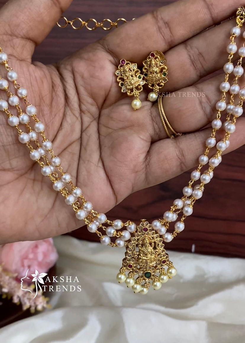 Pearl choker Aksha Trends