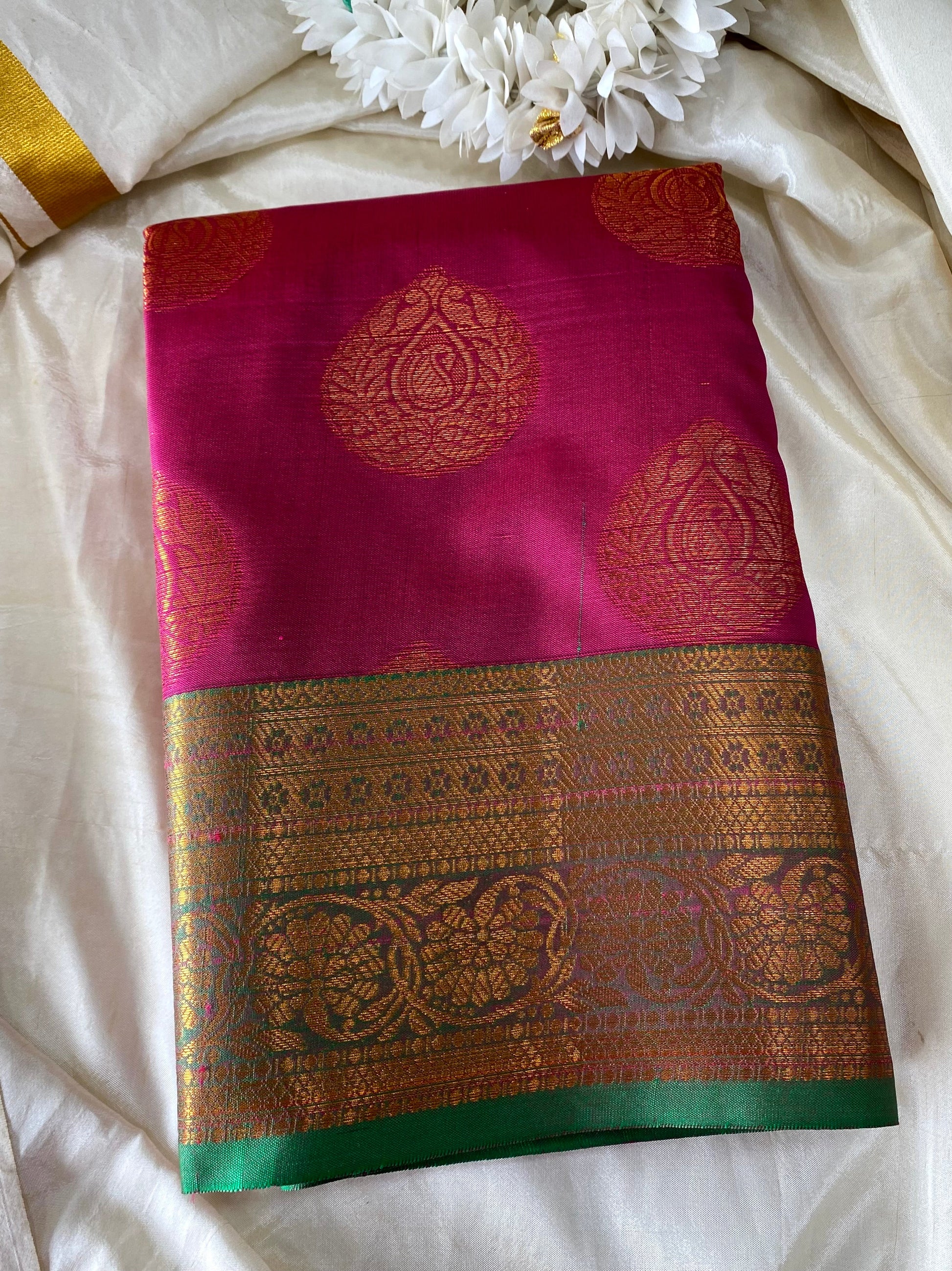 Kanchi Pattu Saree Aksha Trends