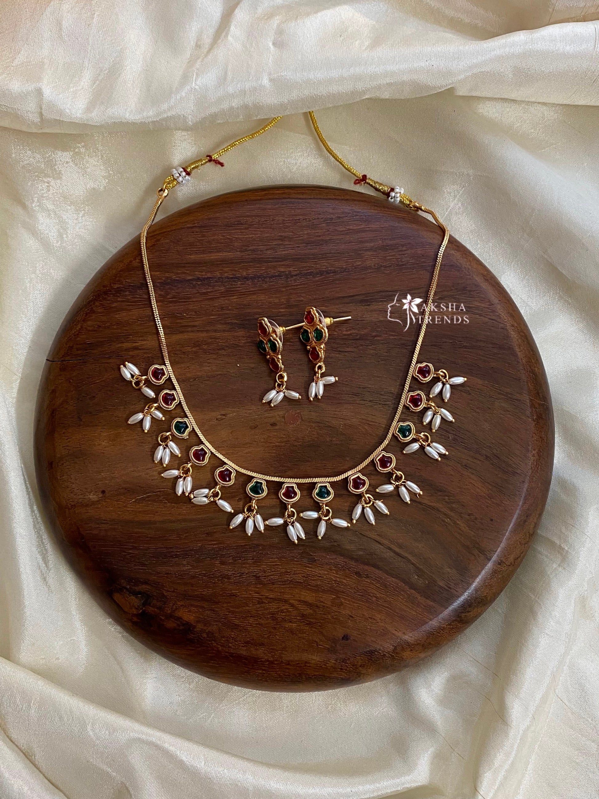 Invisible chain with kemp pearls Aksha Trends
