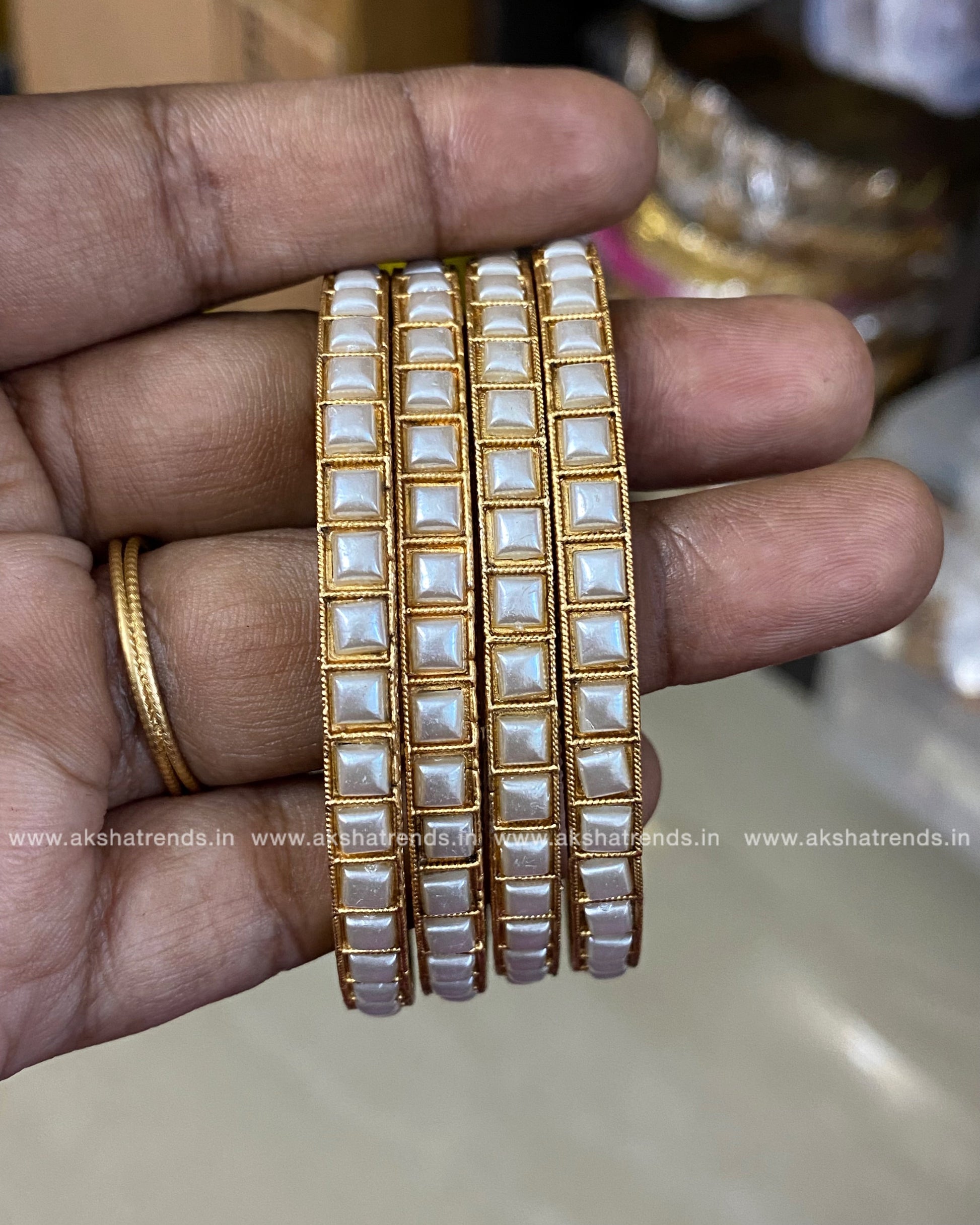 Kemp stone bangles -white (4pc) Aksha Trends
