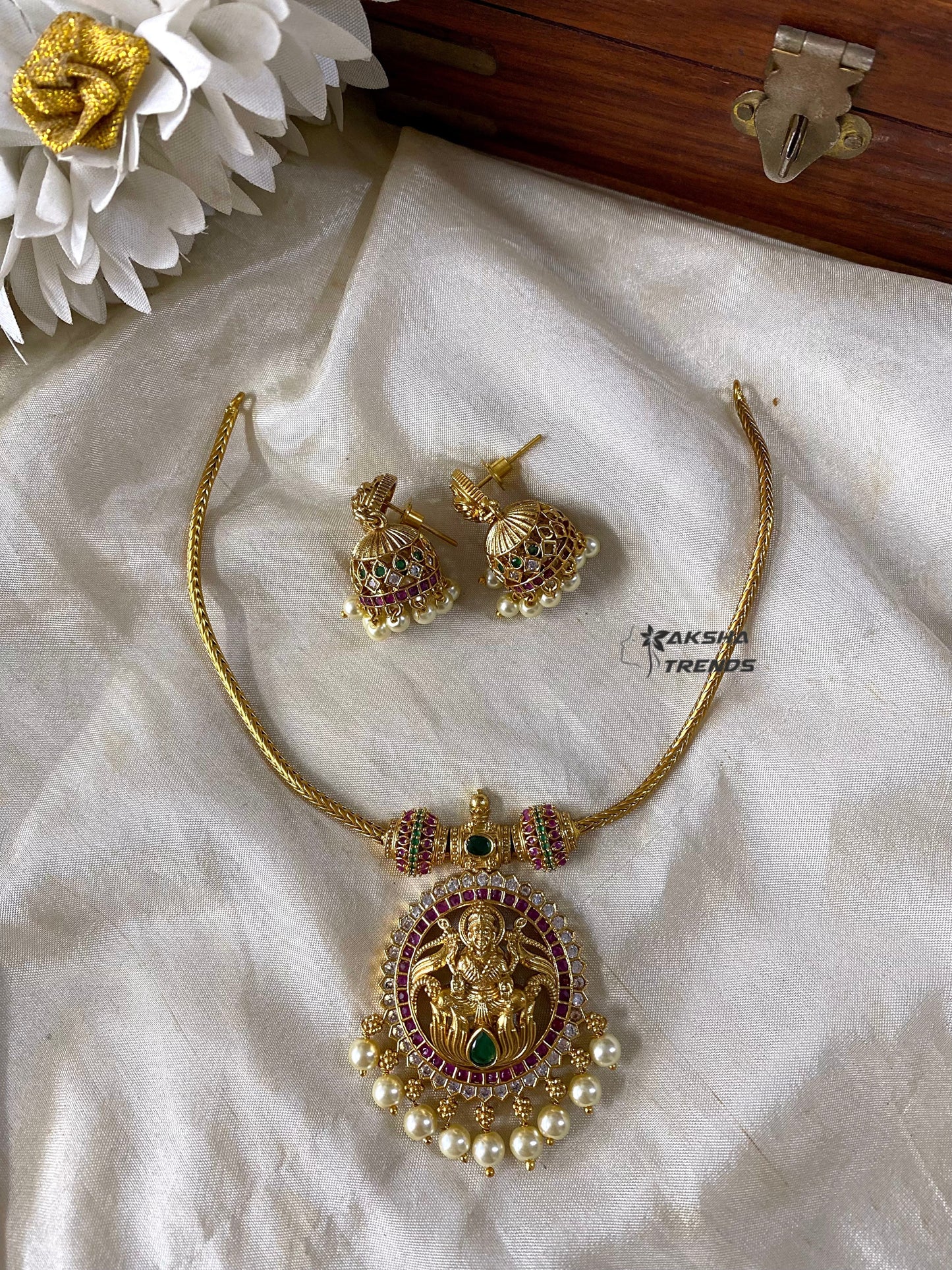 Lakshmi Attigai Aksha Trends