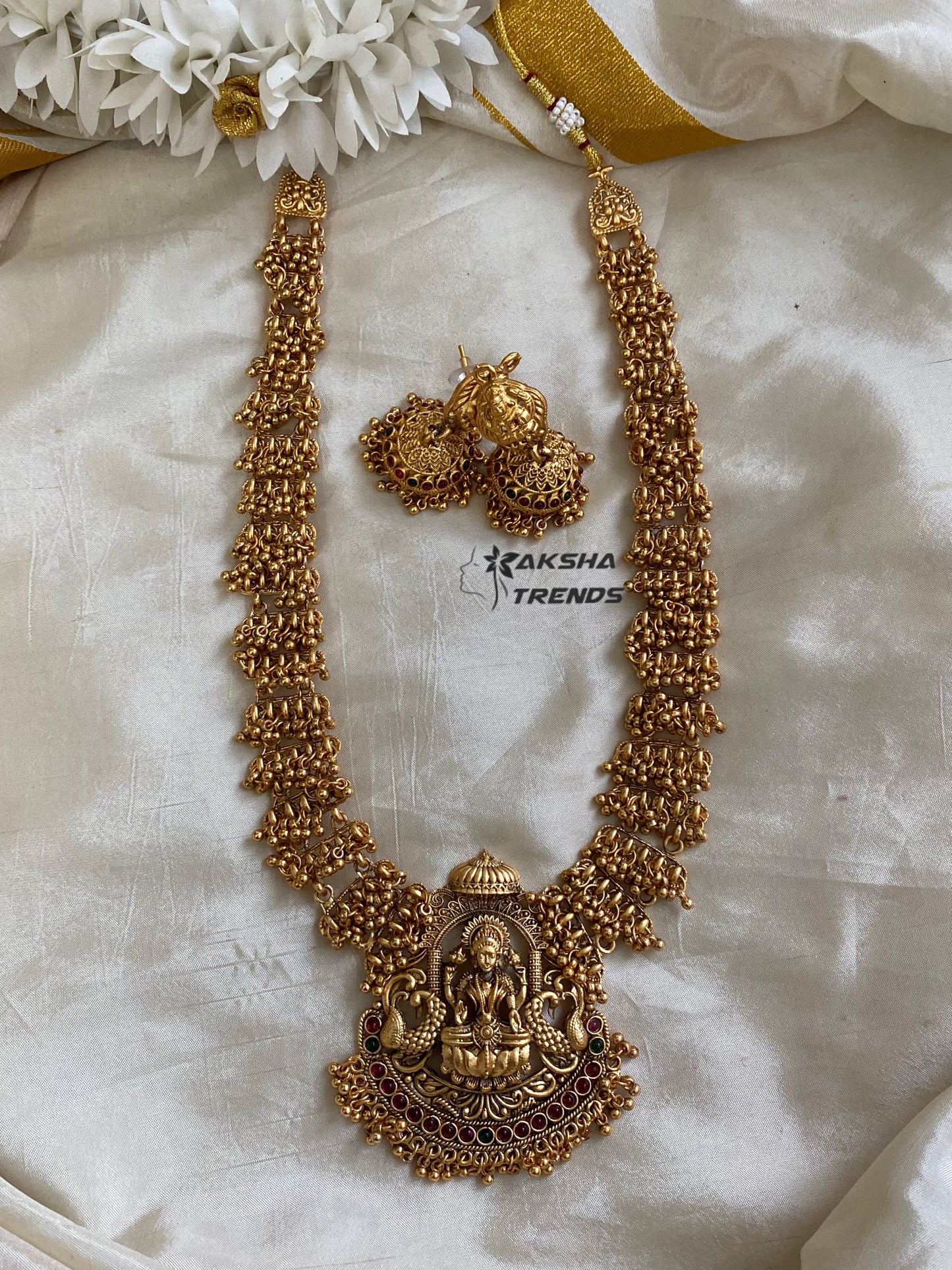 Golden cluster bead bridal haram