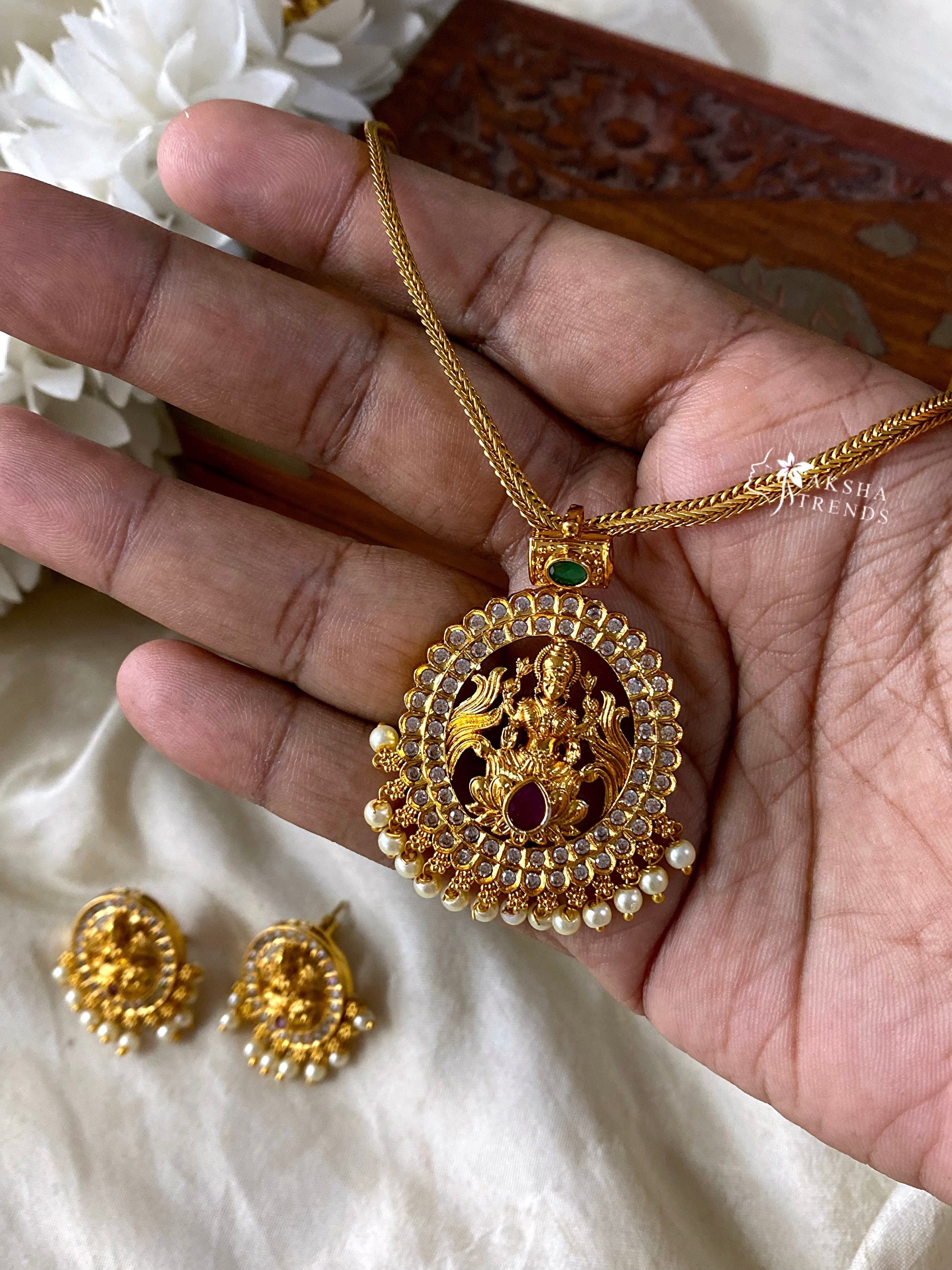 Lakshmi Attigai Aksha Trends