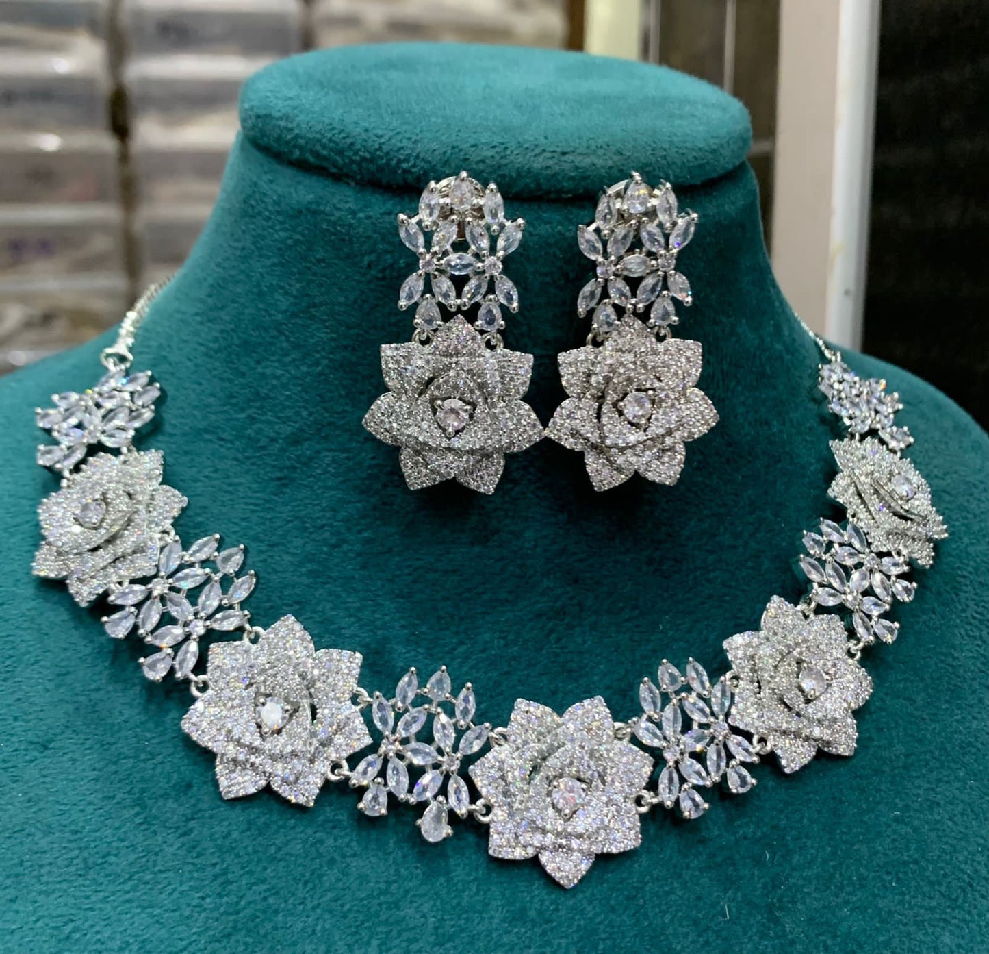 Silver flower diamond necklace Aksha Trends