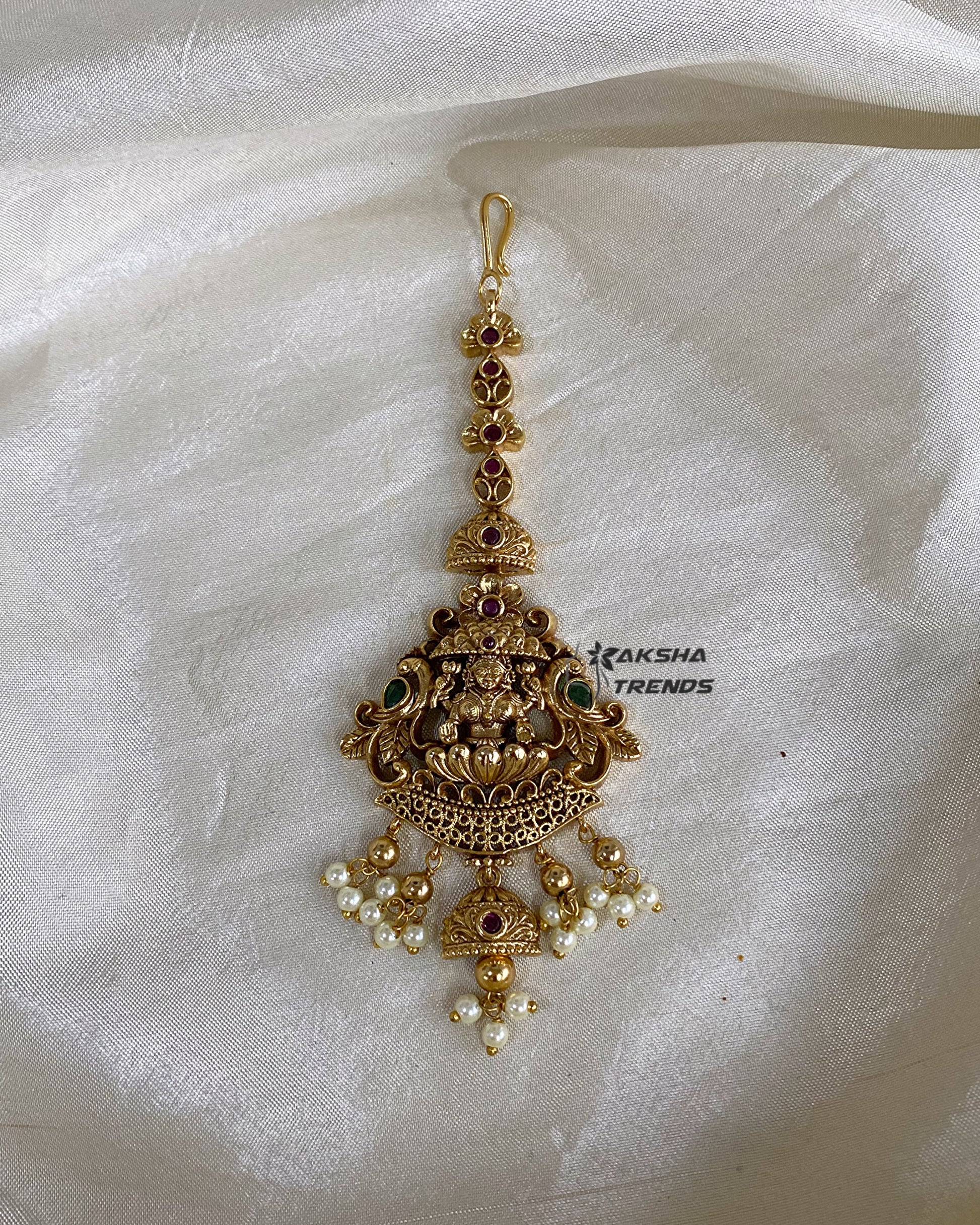 Nagas bridal Tikka -pearl Aksha Trends
