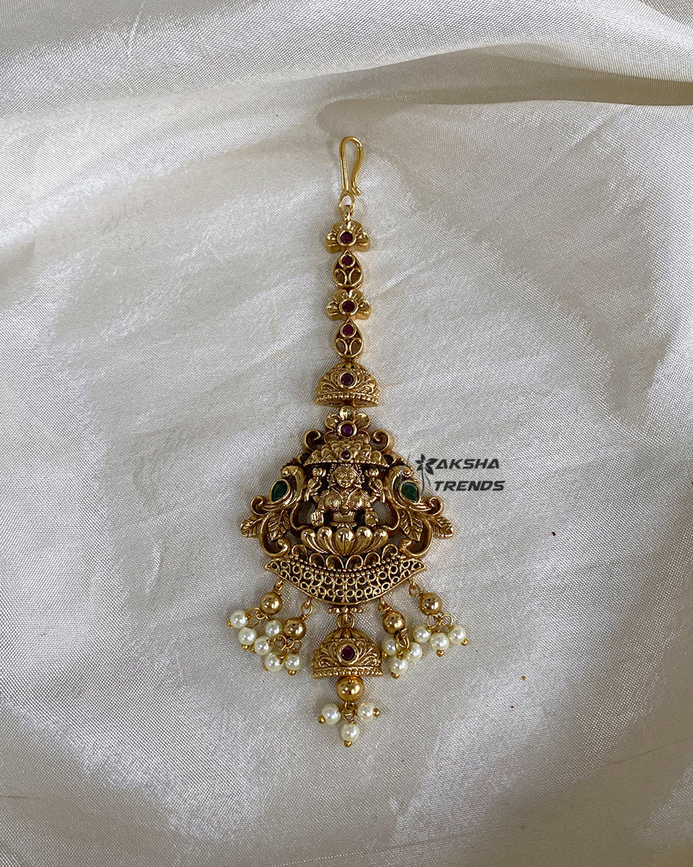 Nagas bridal Tikka -pearl Aksha Trends 