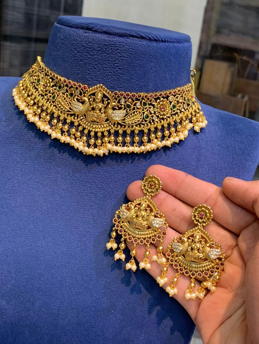 Premium bridal choker Aksha Trends