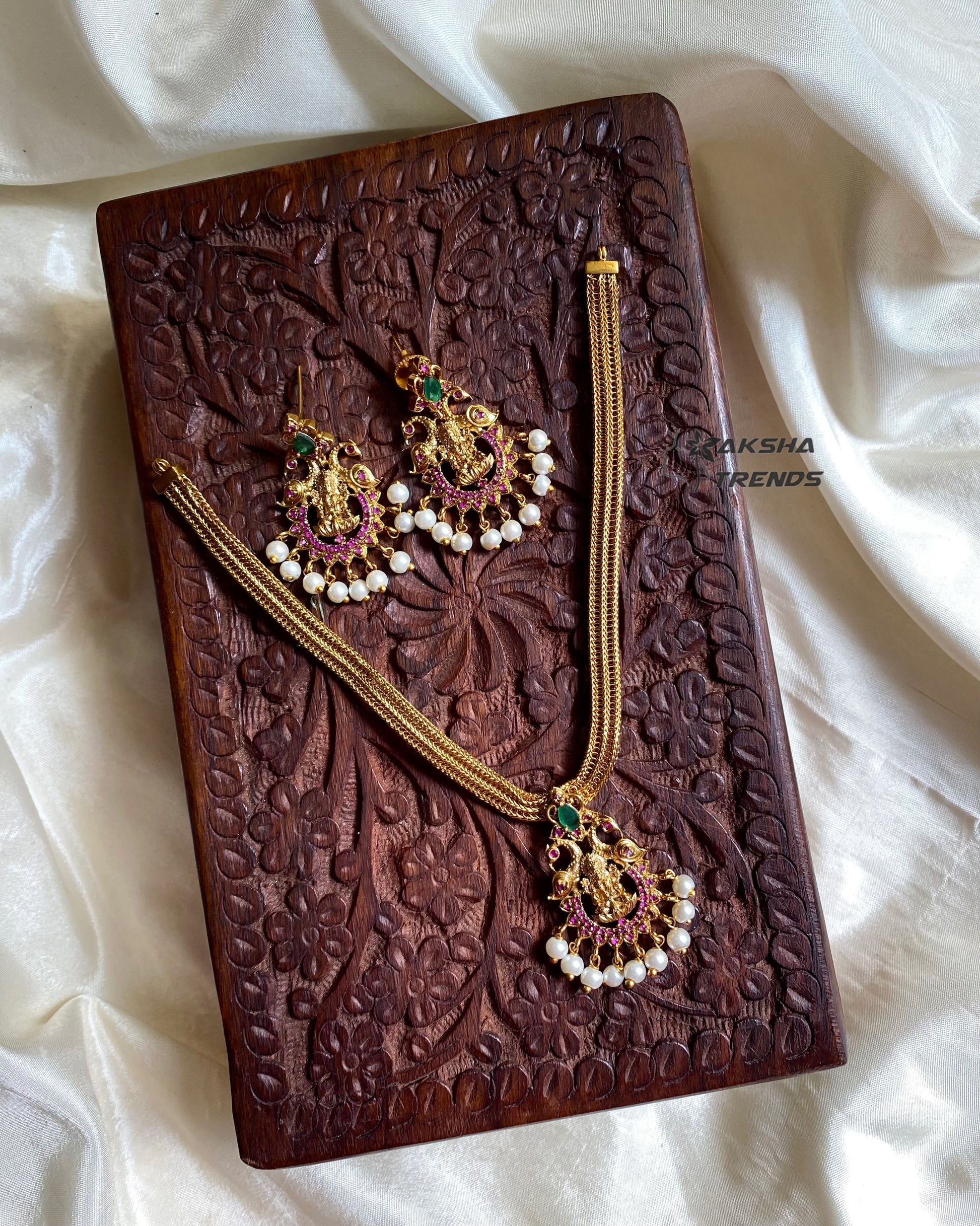 Lakshmi pendant attigai Aksha Trends