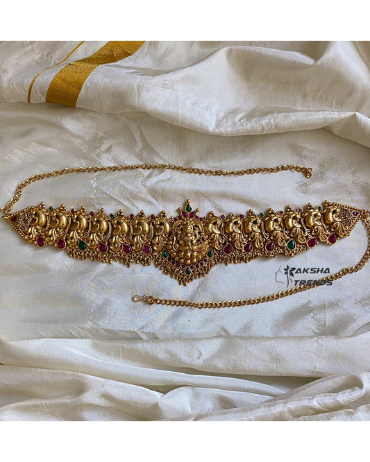 Golden bridal Hipchain Aksha Trends