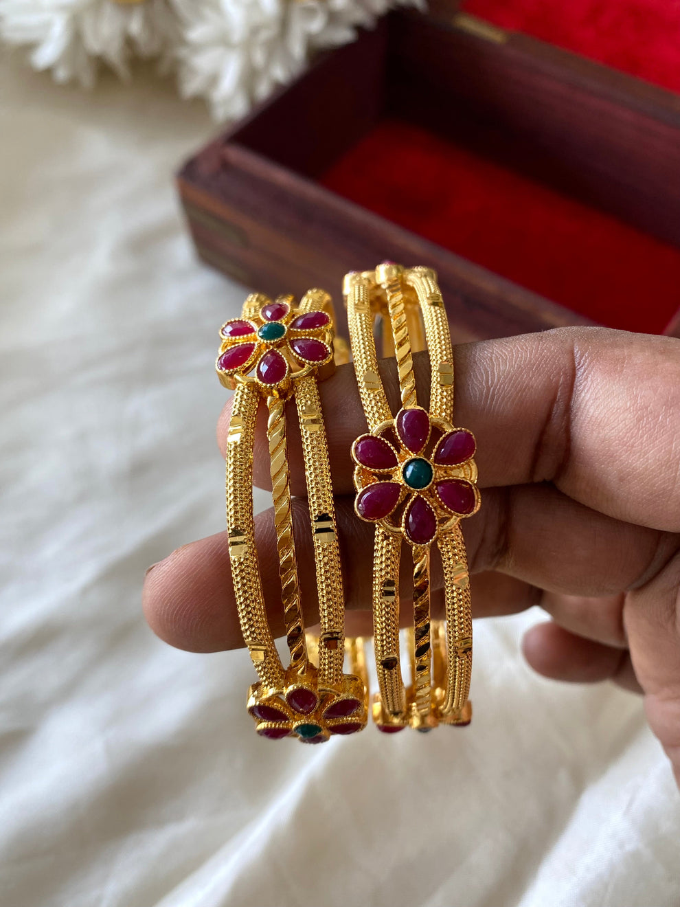 Floral bangles (2pc) Aksha Trends 