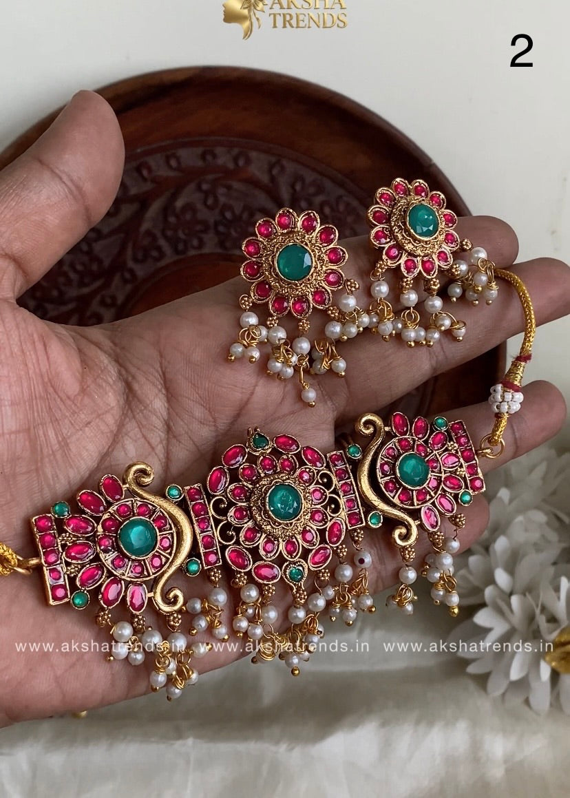 Antique kemp choker Aksha Trends 