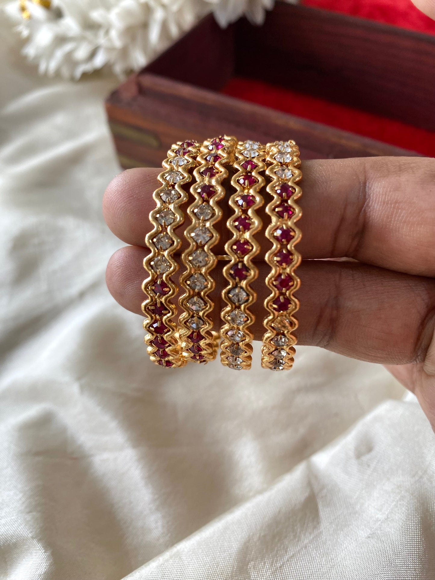 Kids stone bangles (4pc) Aksha Trends