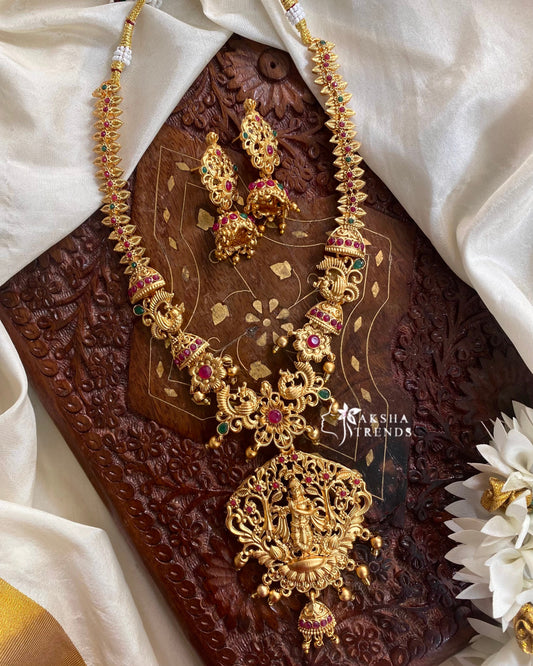 Krishna pendant mid Haram Aksha Trends